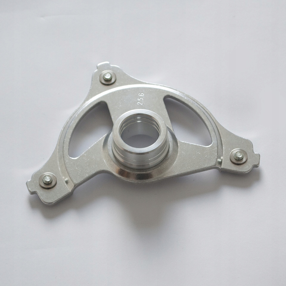 ADAPTER OSŁONY TARCZY HAMULCOWEJ PRZÓD (DO FDG) SUZUKI RMZ 250/450 '07-'14