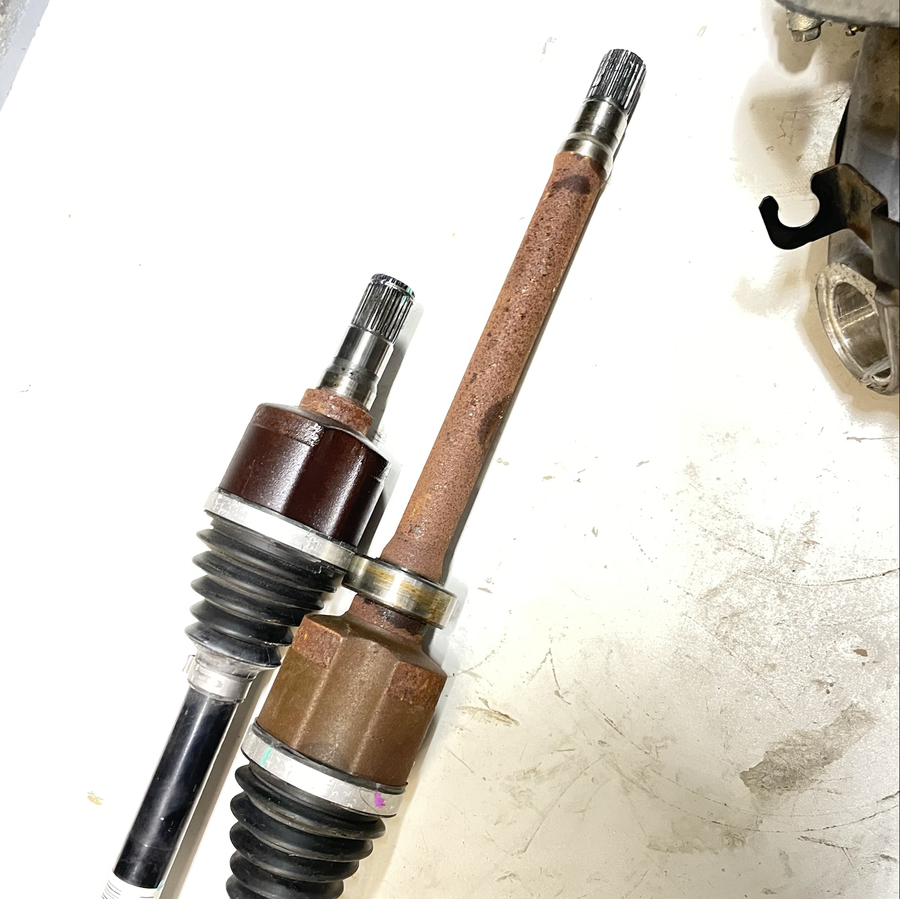 RENAULT ESPACE V 1.6 DCI LEFT SEMI-AXIS 391018240R