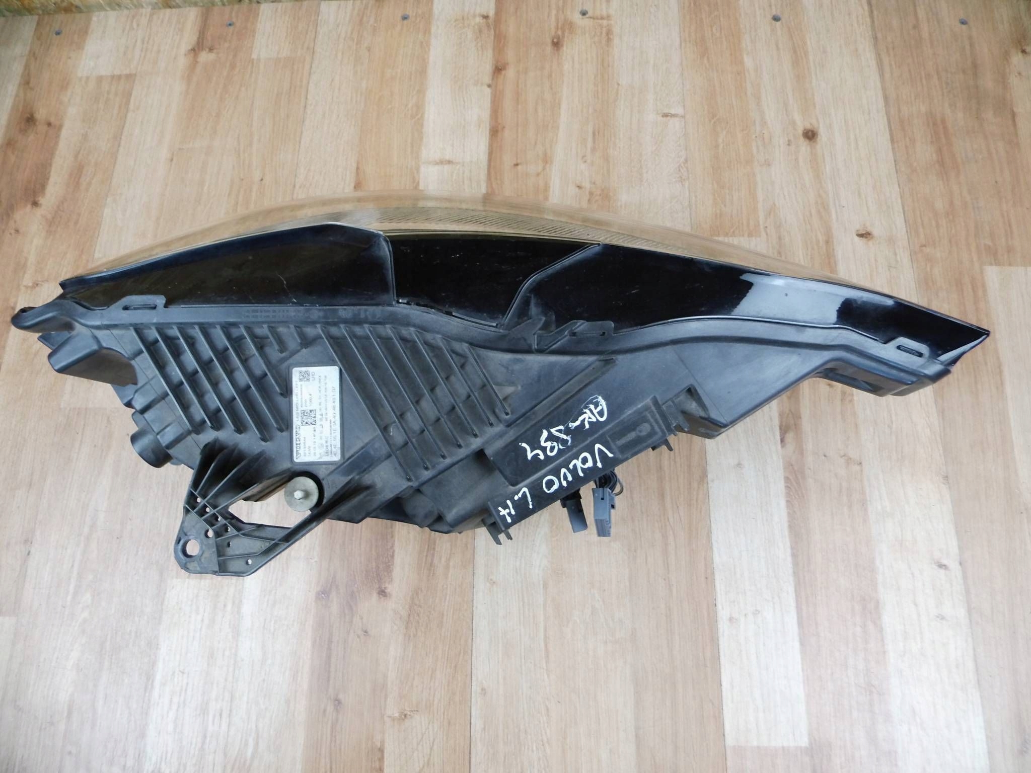 Volvo XC60 II 2017-2022 light left front front left 32133544