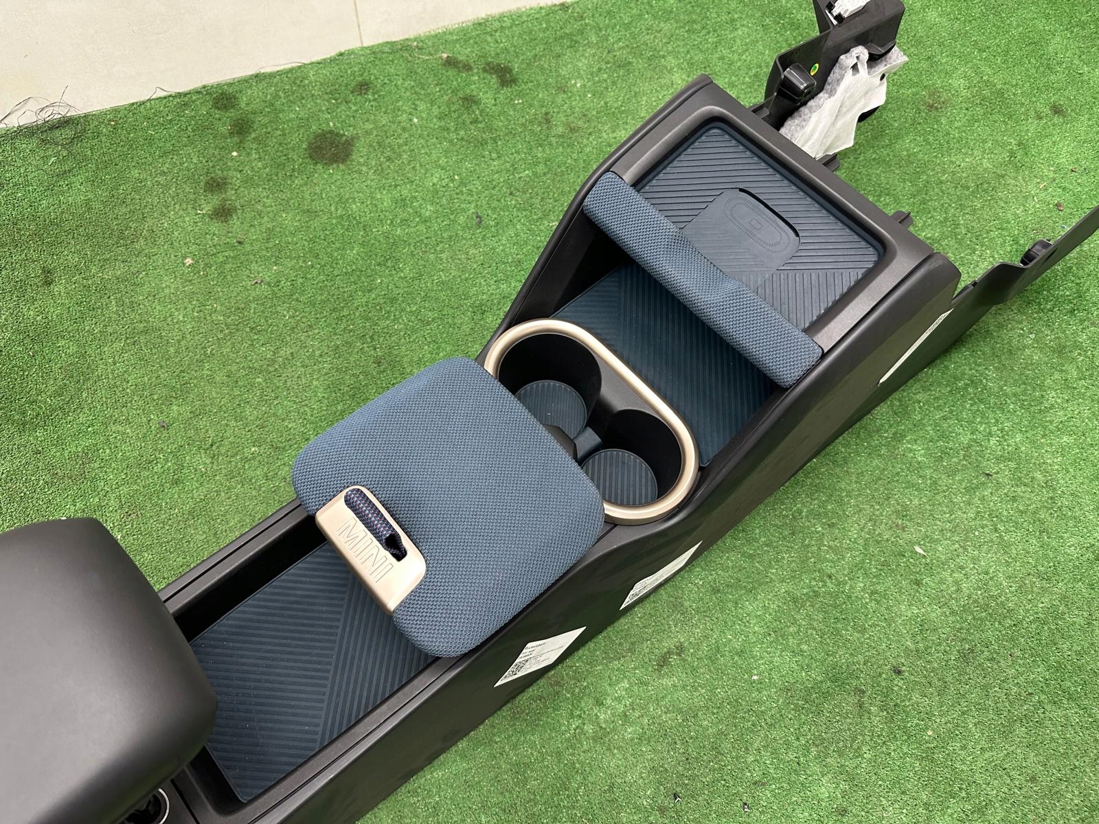 MINI COUNTRYMAN U25 mitte verkleidung Sitze TUNEL Ledersitz