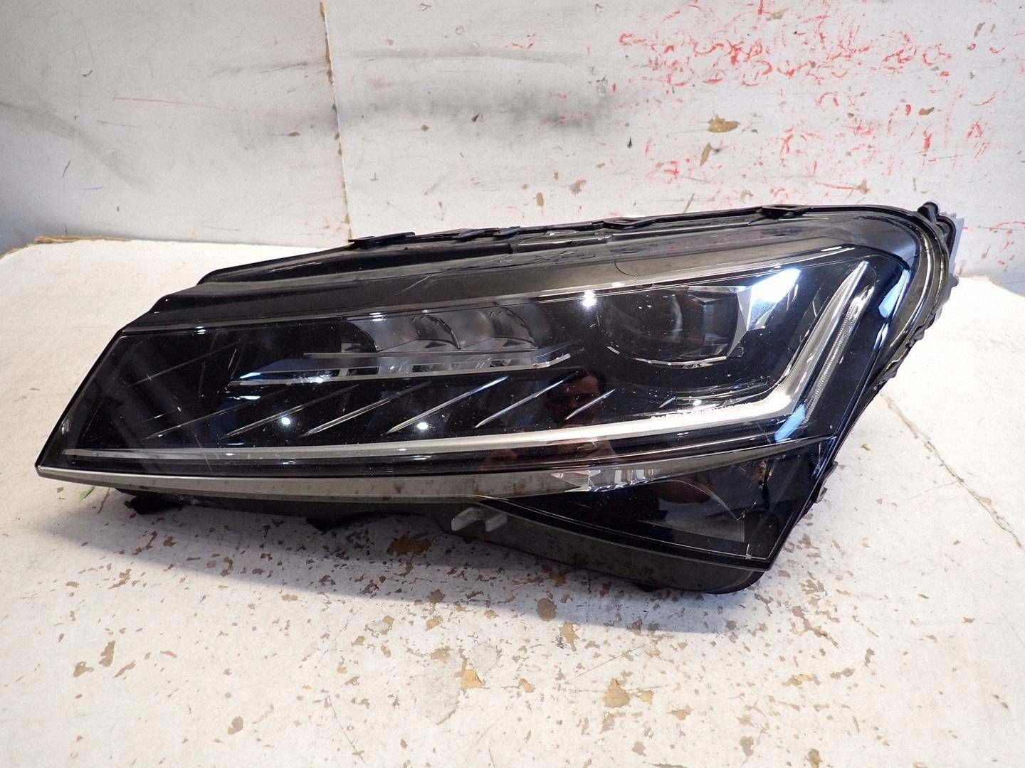 light front front left SKODA SUPERB III LIFT 2019- FULL LED 3V1941015D