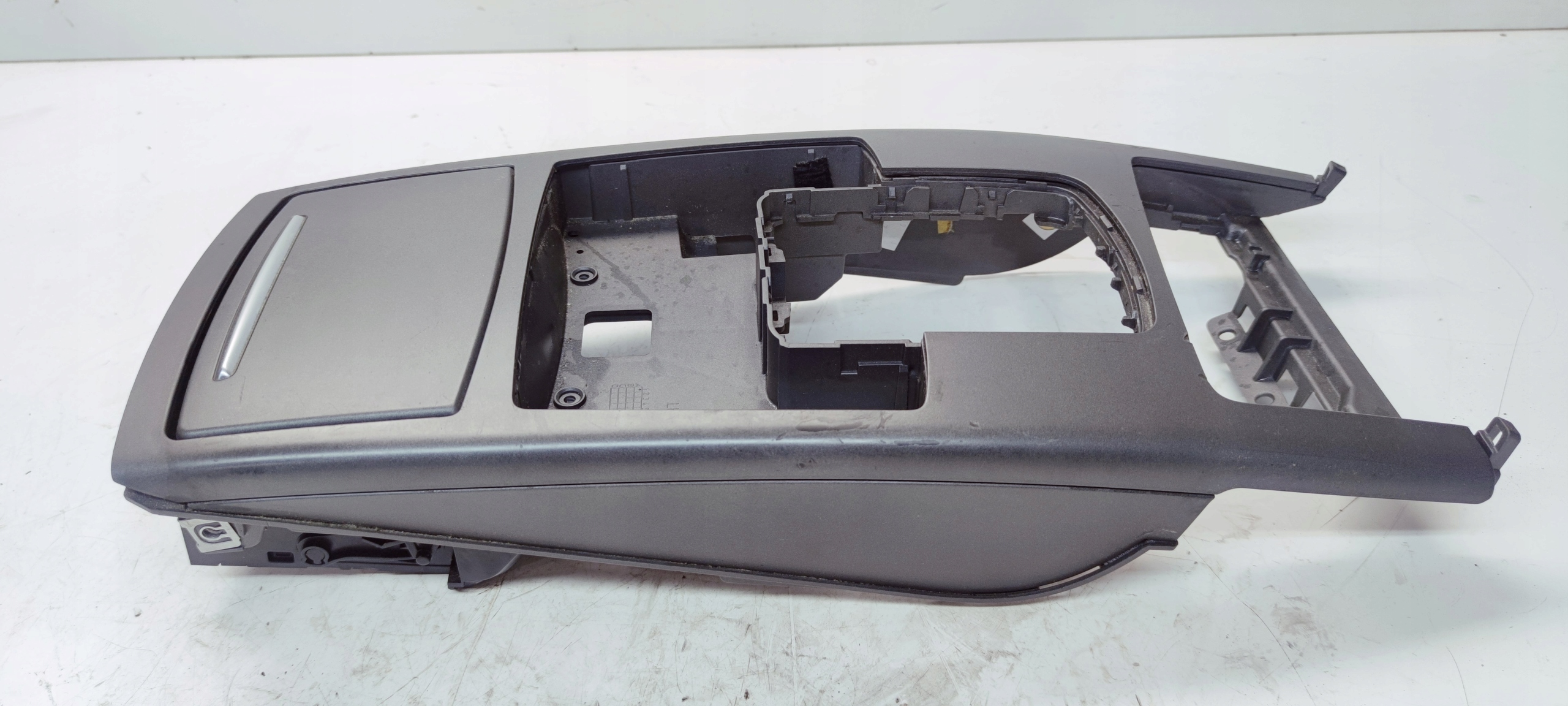 DEKOR TUNELU Obal PANELU MMI AUDI A6 C6 4F1864261H