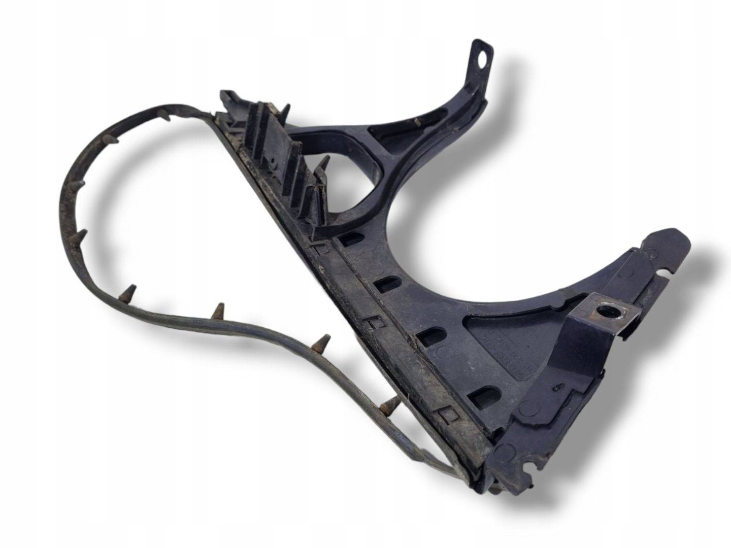 moulding below lampe left side Mercedes-Benz E W210 1999 2108200312