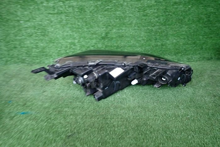 TOYOTA YARIS CROSS FULL LED 20- reflektor left light left