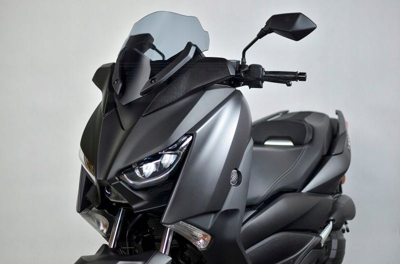 Sportovní motocyklové sklo pro Yamaha X-max 300 Sport (2018-2025)