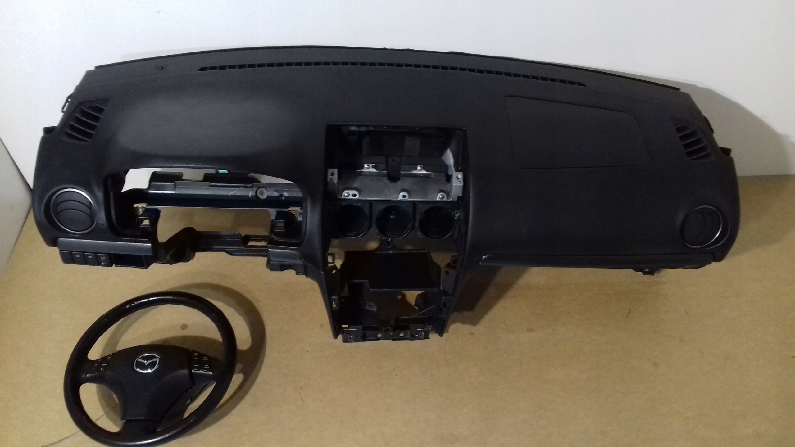 dashboard airbag MAZDA 6 / 2004