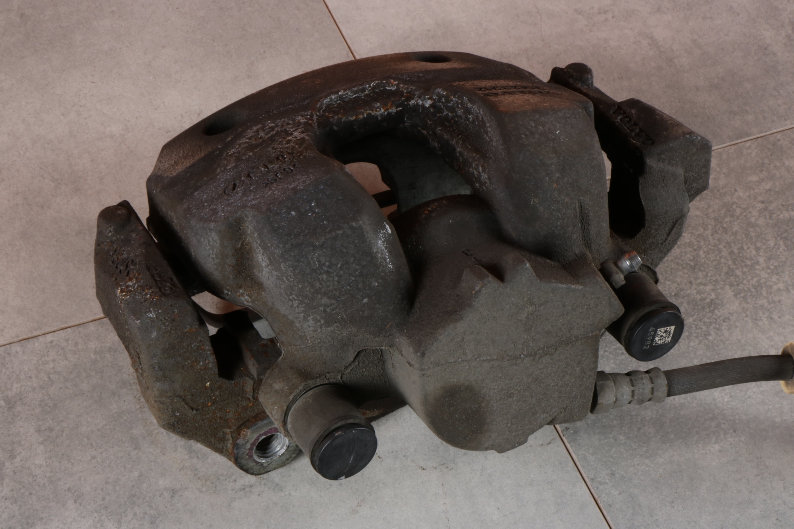 VOLVO XC60 and caliper brake right front 324mm 17" 31423312 36012489