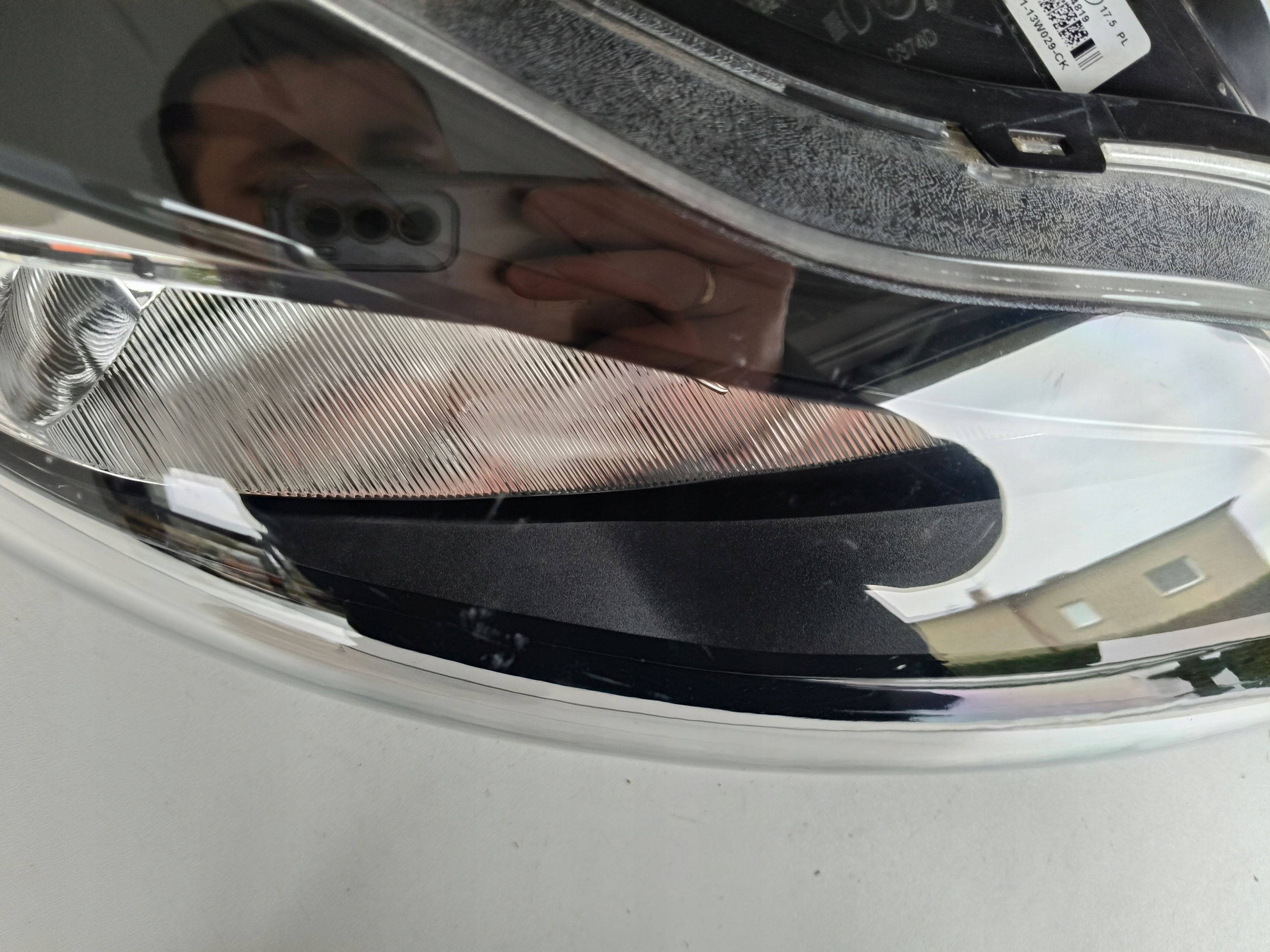 light right REFLEKTOR FORD FOCUS MK3 11-14 CIEMNA