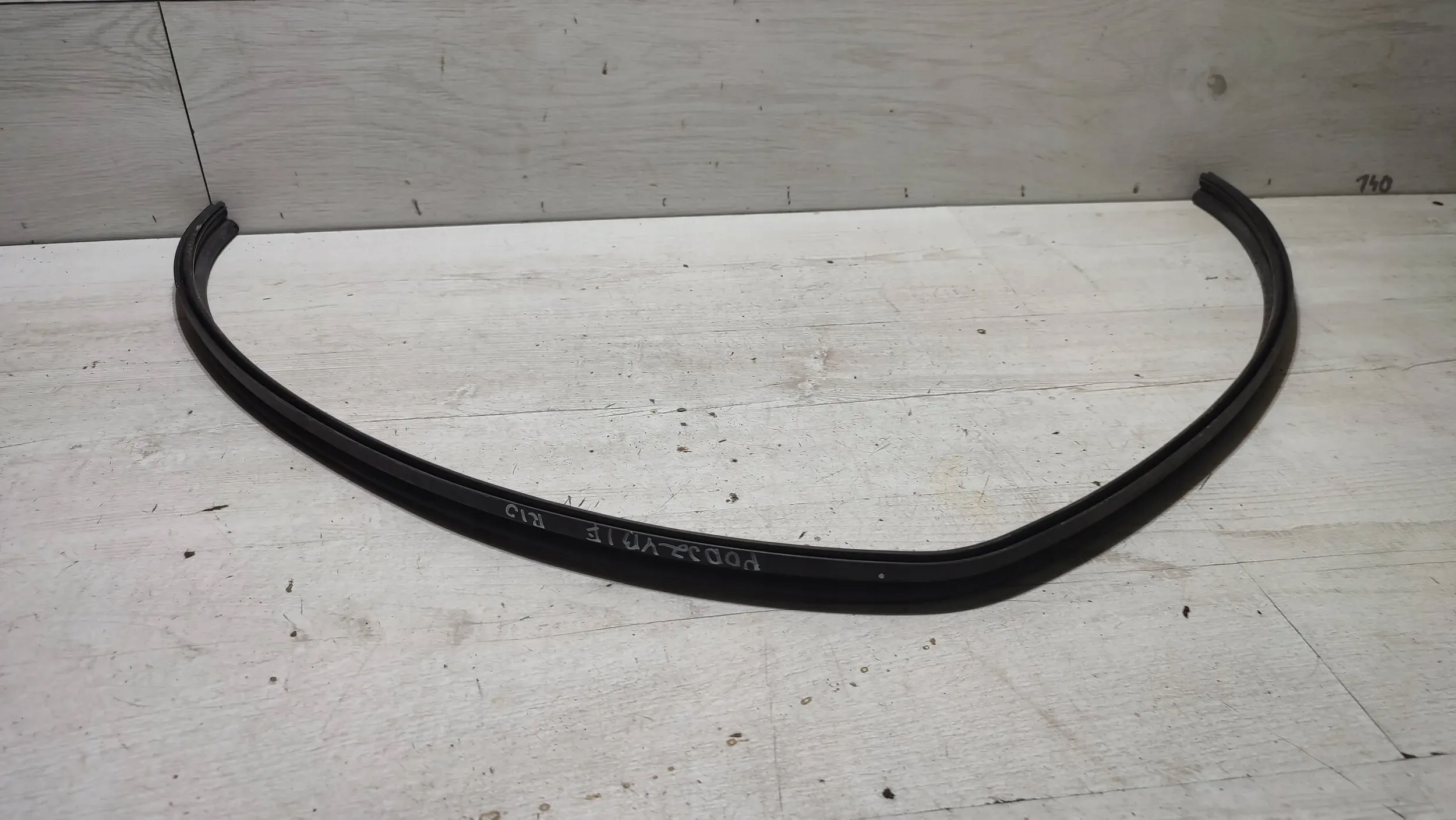 KIA Rio IV 18r Joint Sous vitre