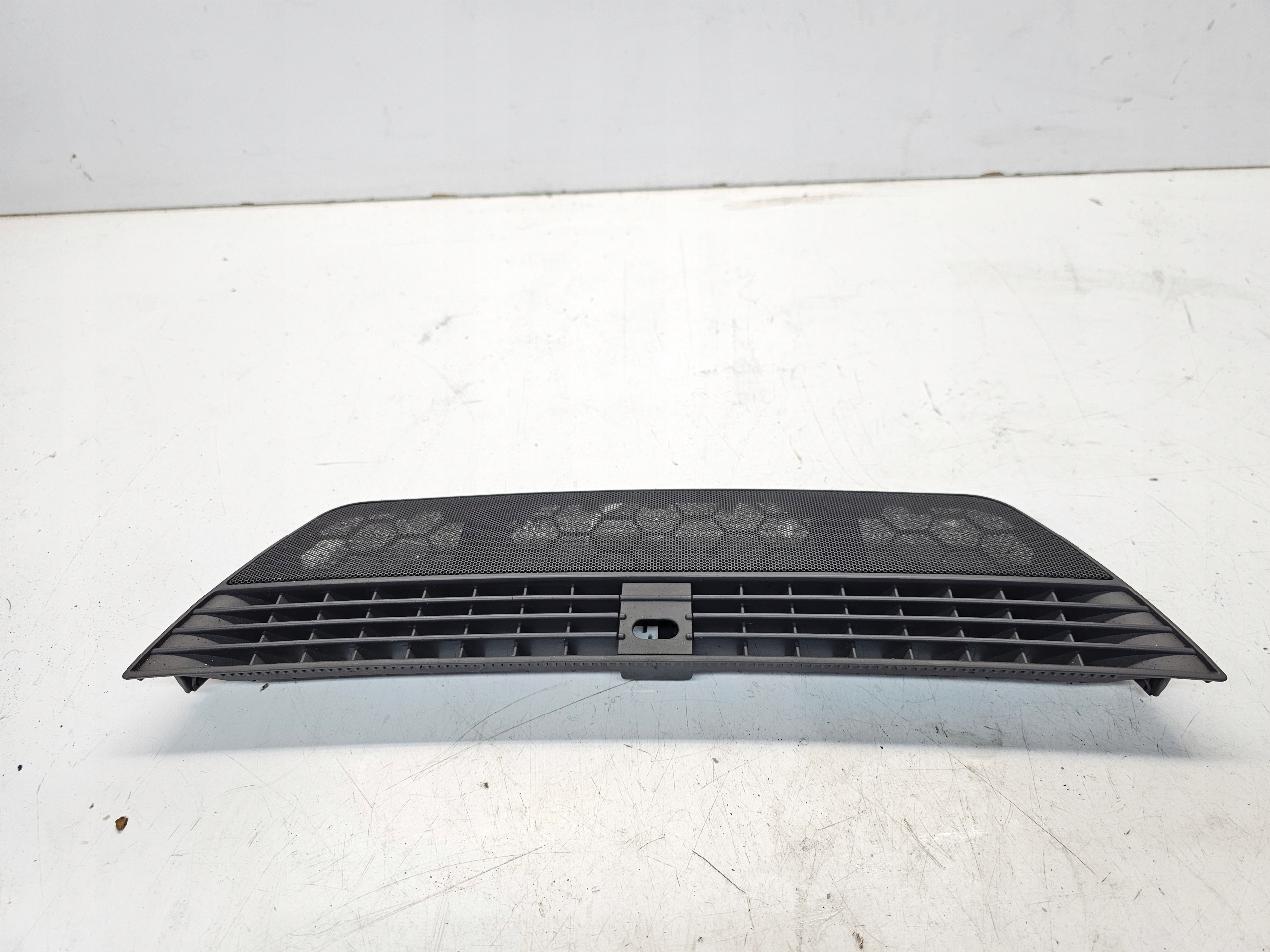 de couverture du haut parleur du tableau de bord AUDI A4 B6 B7 8E0819635C