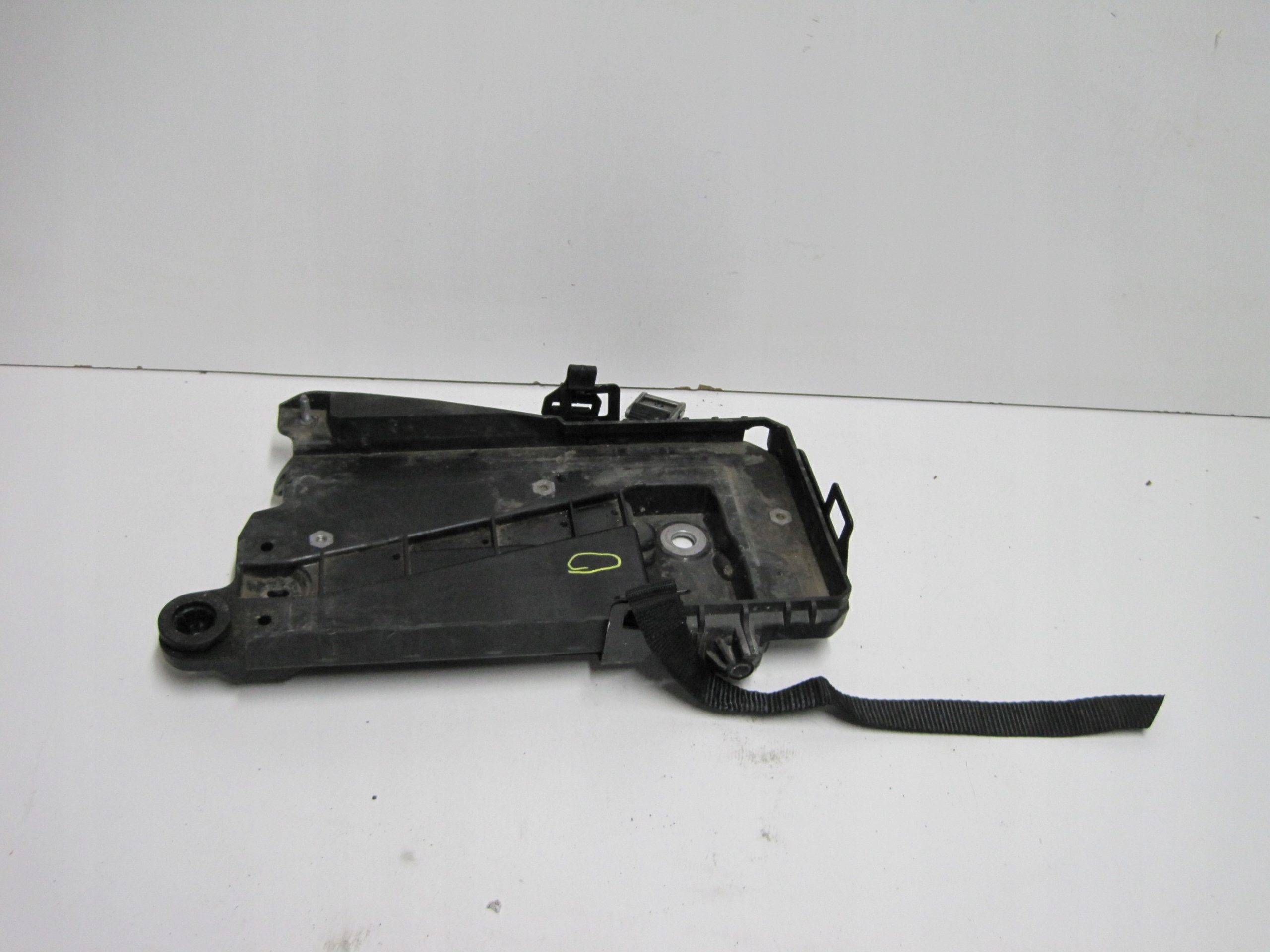 Ölfiltergehäuse VOLVO XC40 31670465