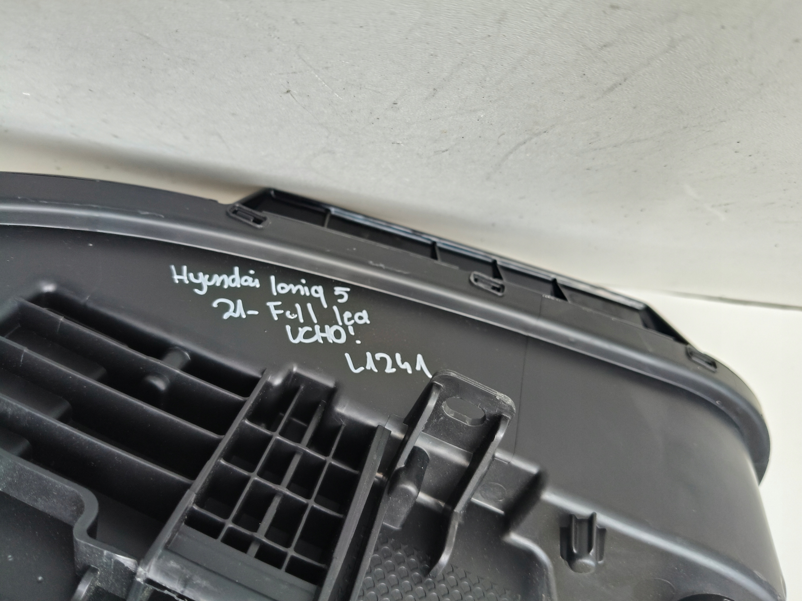 light right REFLEKTOR HYUNDAI IONIQ 5 21- FULL LED
