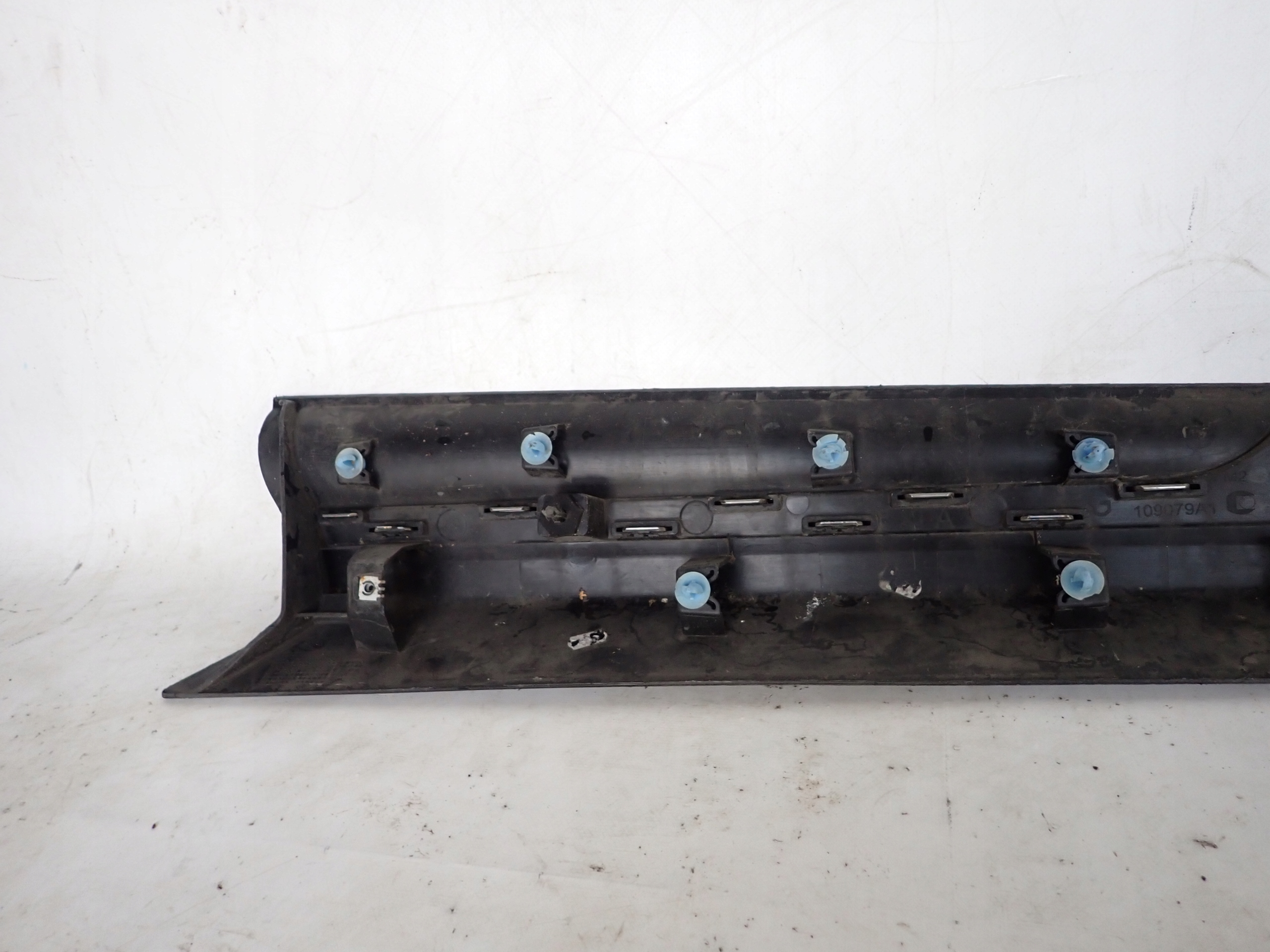 RENAULT SCENIC IV 4 moulding door left front cap CHROM