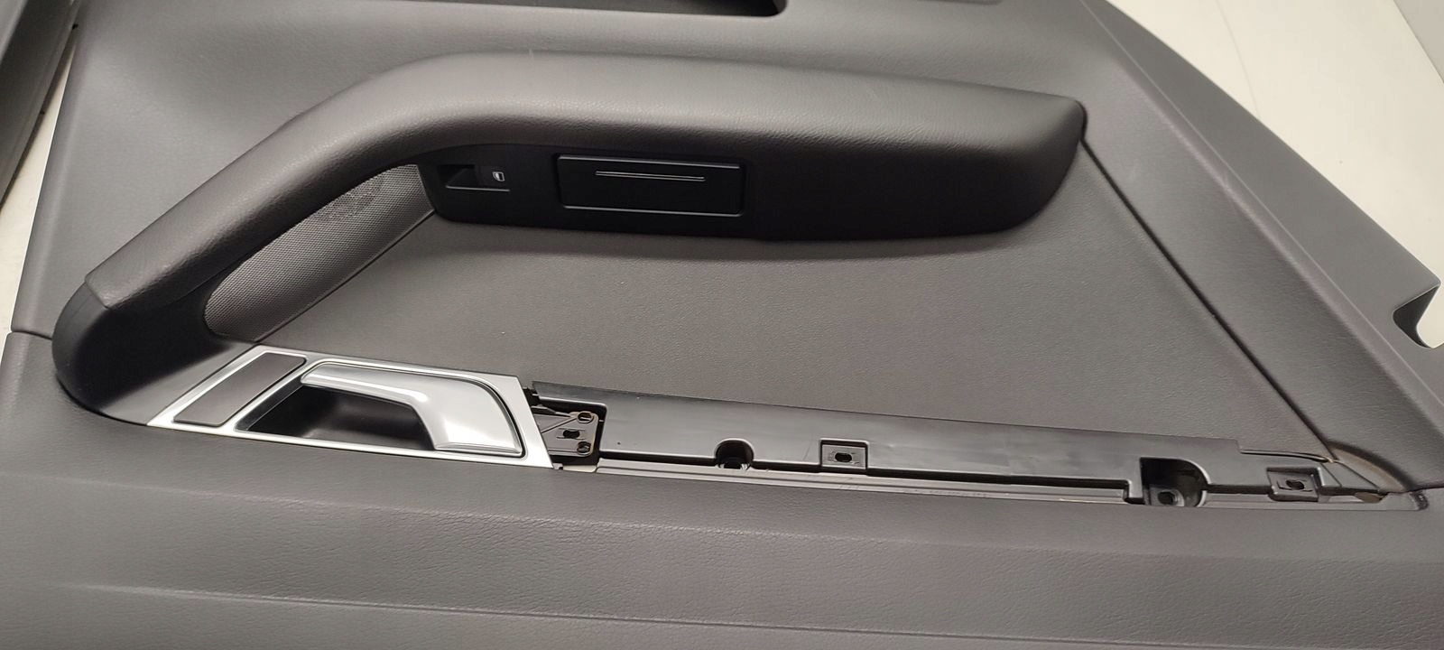 side side komplet Audi A6 C6 3,0 TDI Allroad kombi