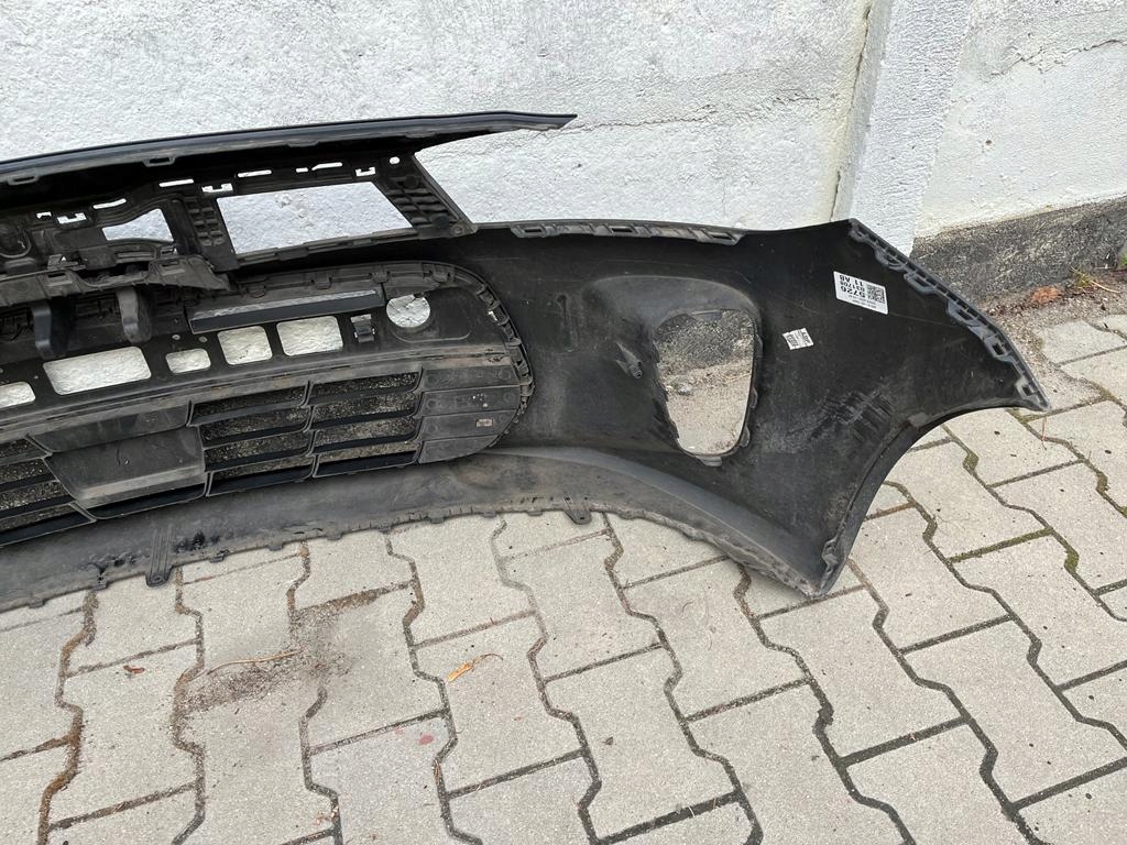 KIA RIO IV V bumper front front grid central 2017
