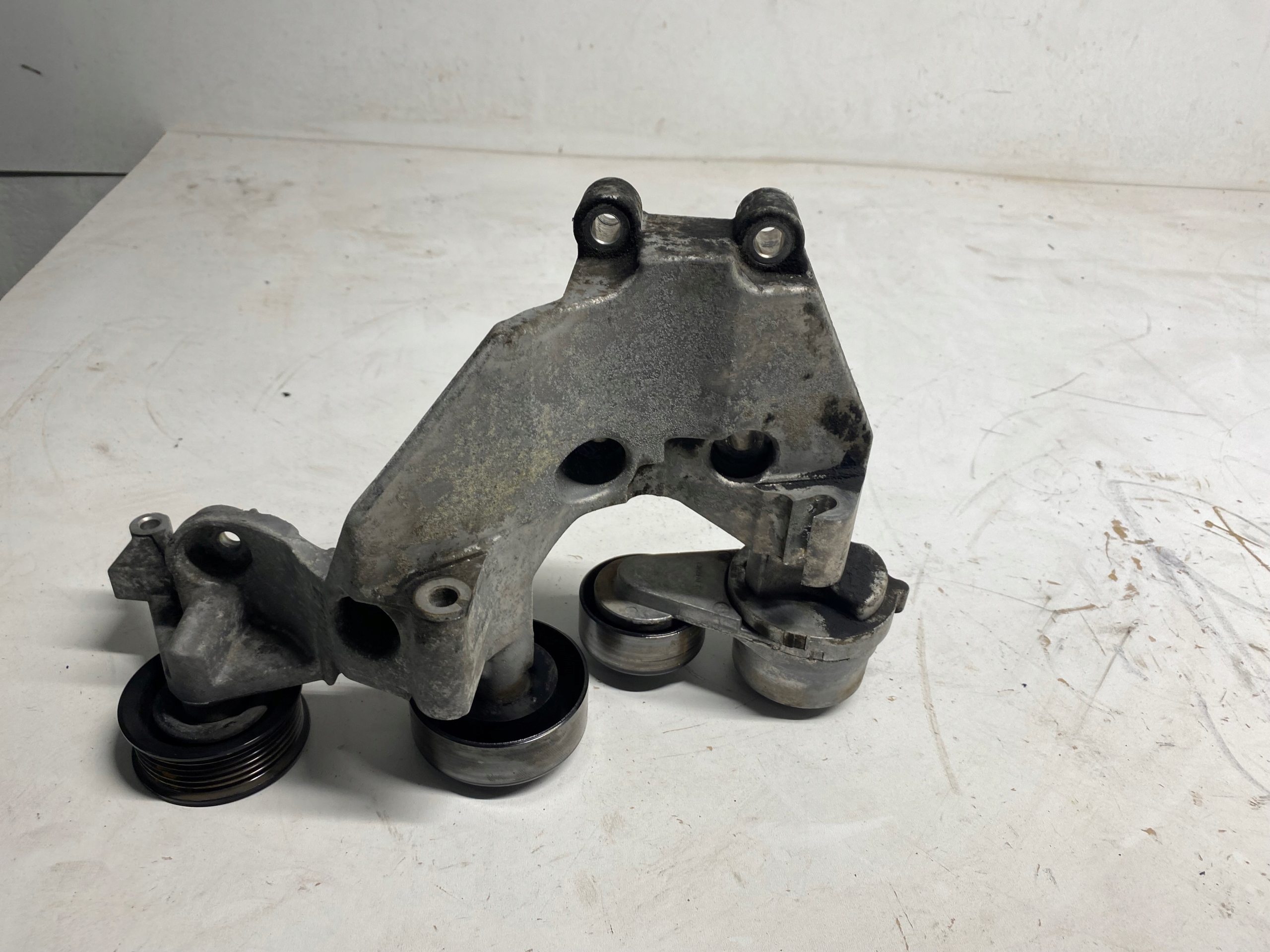 SUPPORTO STAFFA ALTERNATORE HYUNDAI TUCSON II 2.0