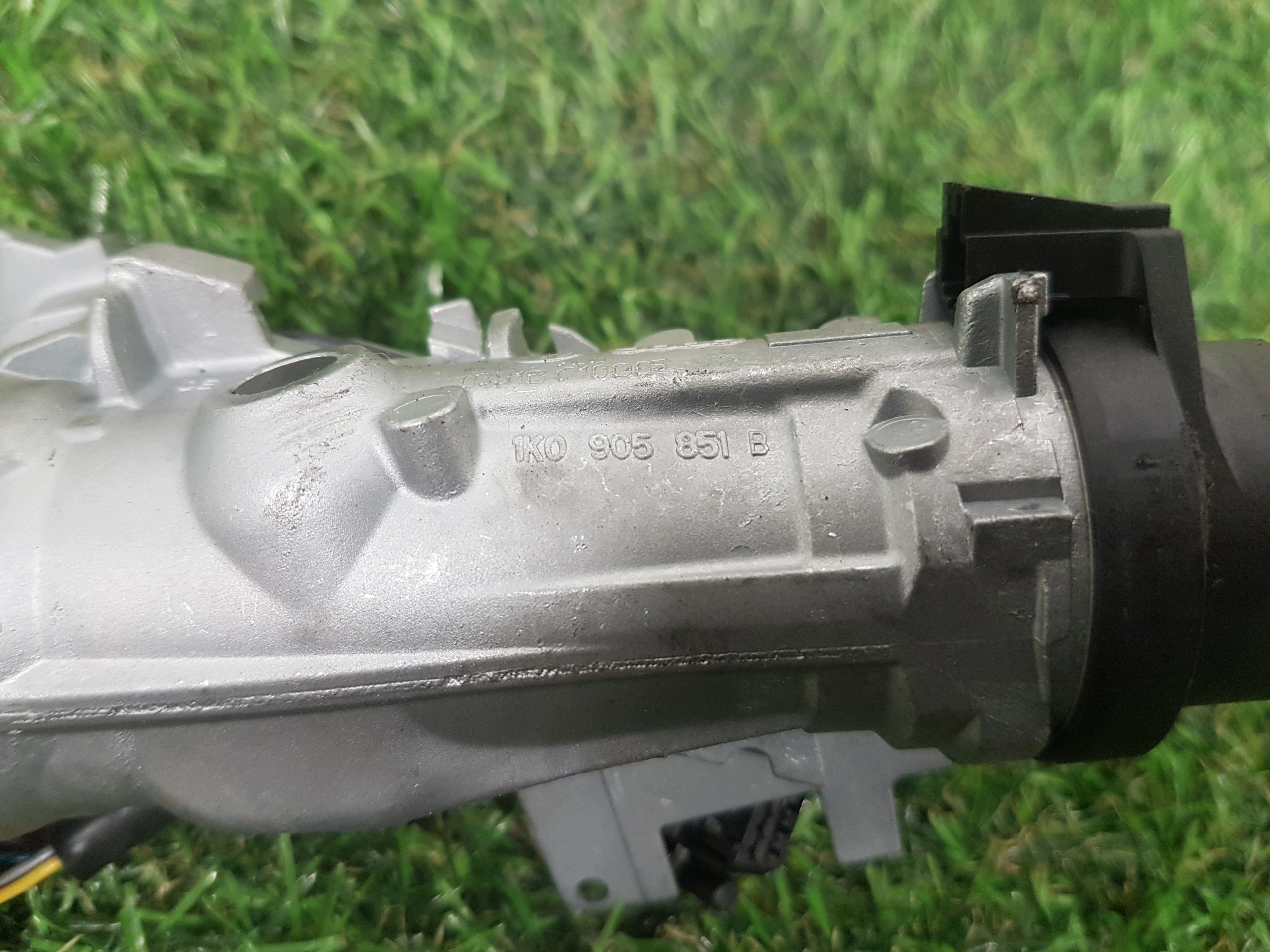 ignition Z KLUCZYKIEM VOLKSWAGEN GOLF 5 1K0905851B