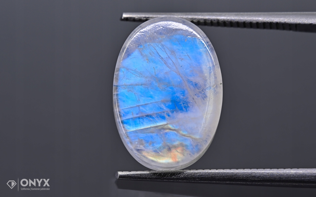 Měsíční kámen mělký ovál 14x10 mm