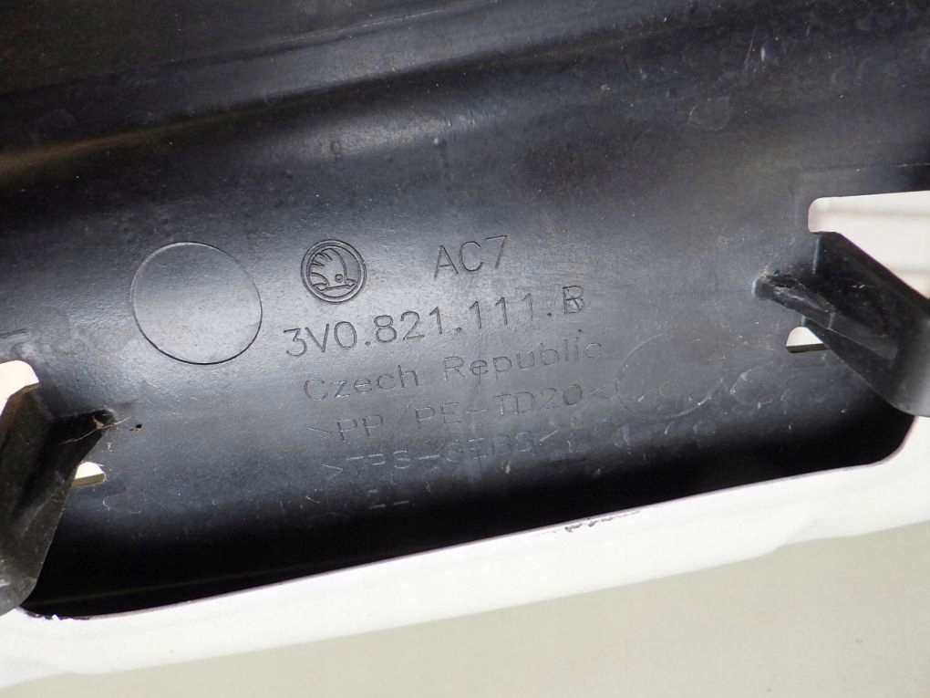 SKODA SUPERB III 3 3V 15- fender front left