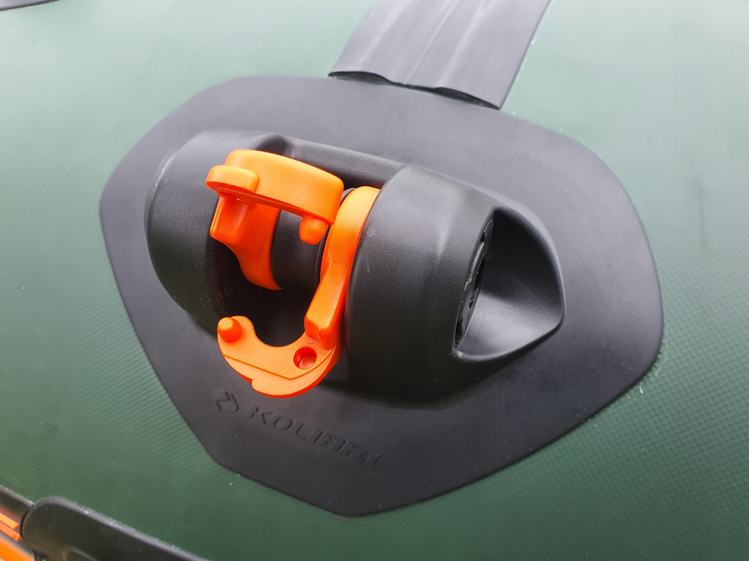 PONTON KOLIBRI KM-260DL PODŁOGA PEŁNA Z KILEM Dopuszczalne obciążenie 270 kg