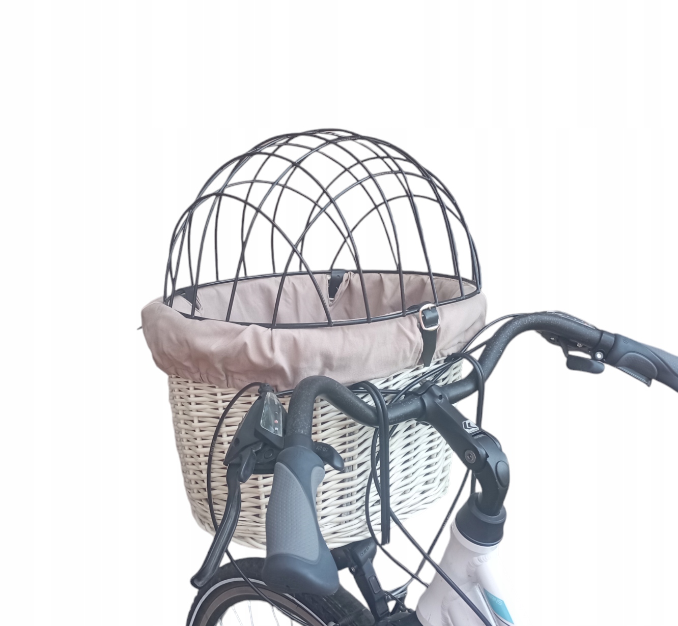 Biały koszyk wiklinowy na Rower z wkładem Transporter dla Psa do 10kg