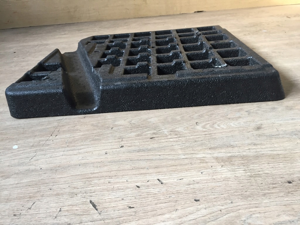 STYROPIAN PODLOGI BAGAZNIKA PIANKA PRAWY TESLA X Part manufacturer Tesla