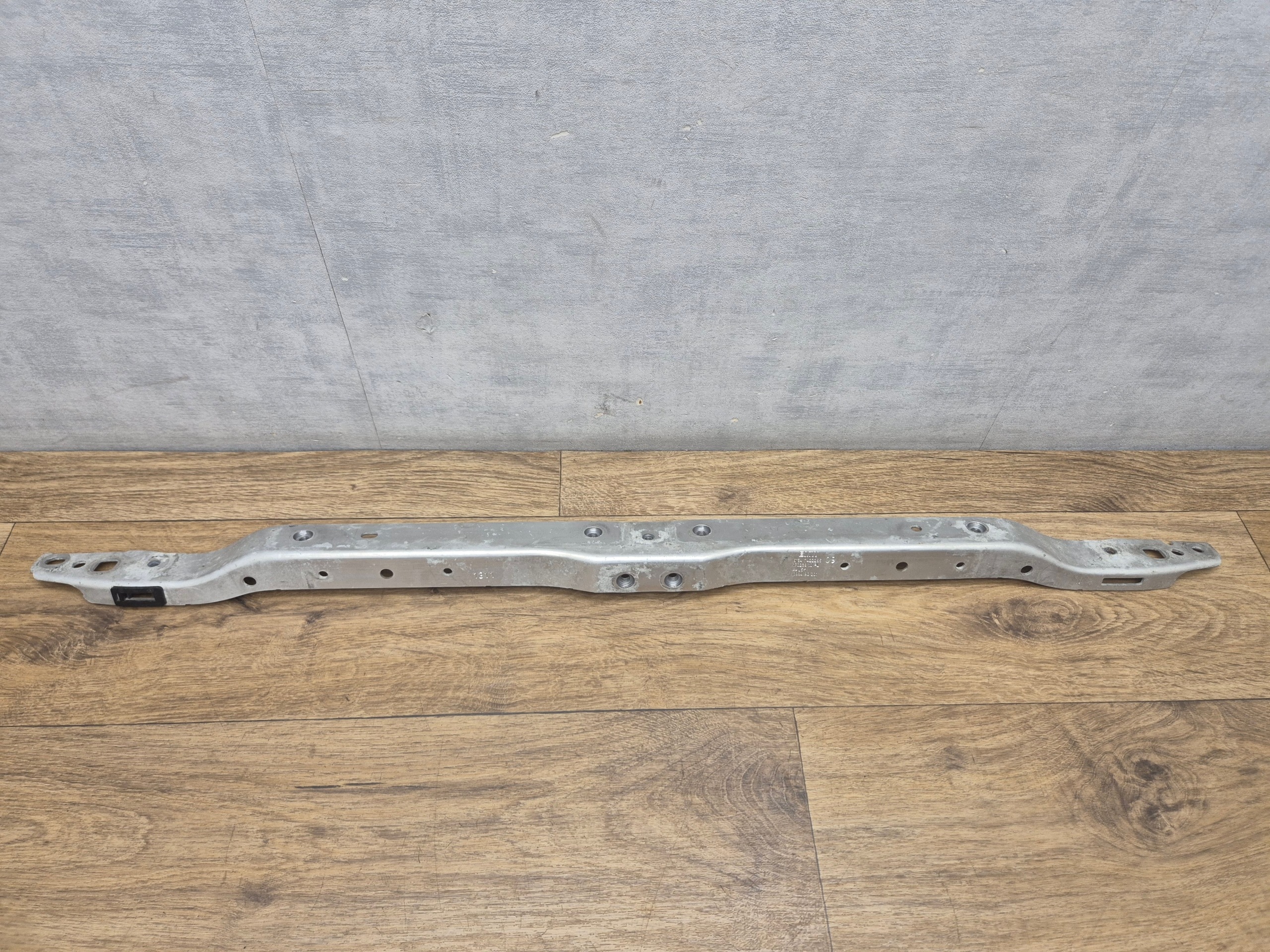 BMW 3' G20 G21 2' G42 wall support front front upper sider 7422285