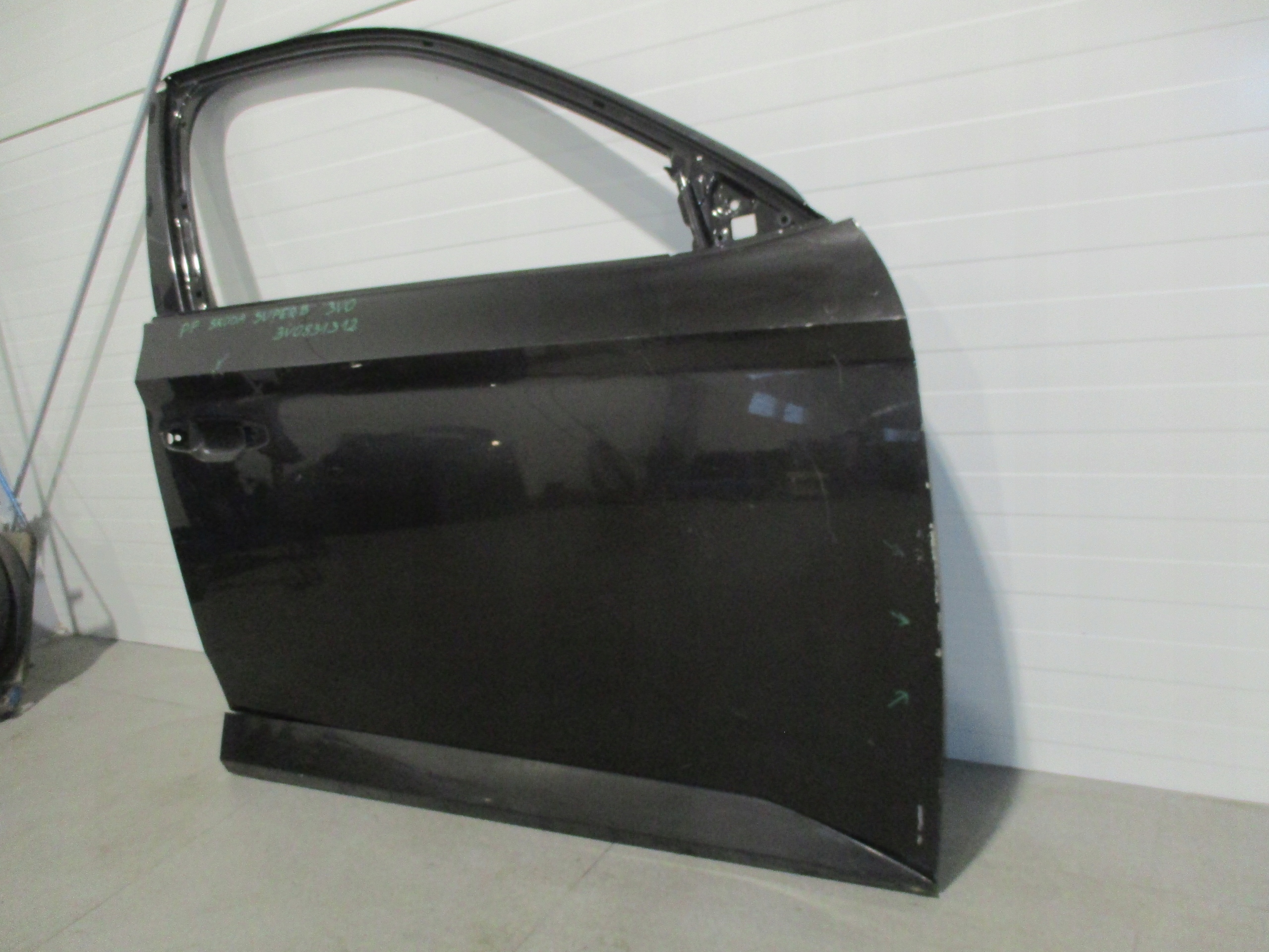 door right front front Skoda Superb 3V0 2015r- 3V0831312