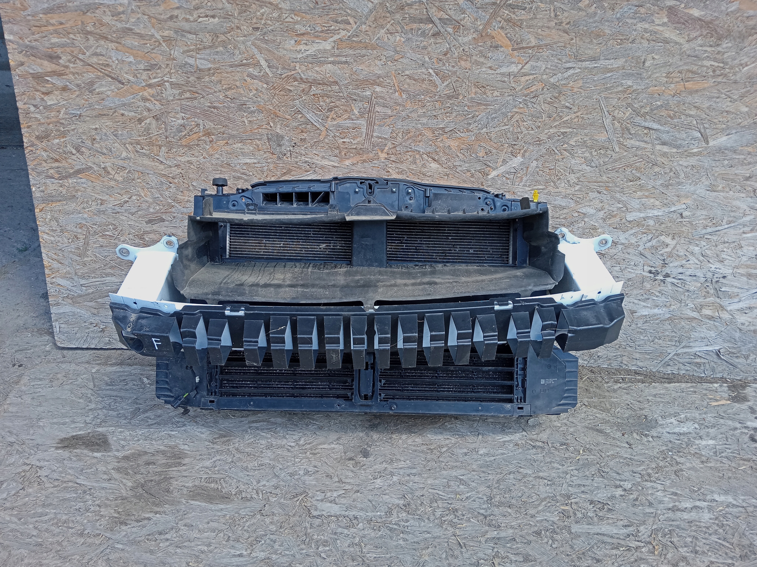 FORD FOCUS MK4 18- PAS PRZEDNI CHŁODNICE BELKA