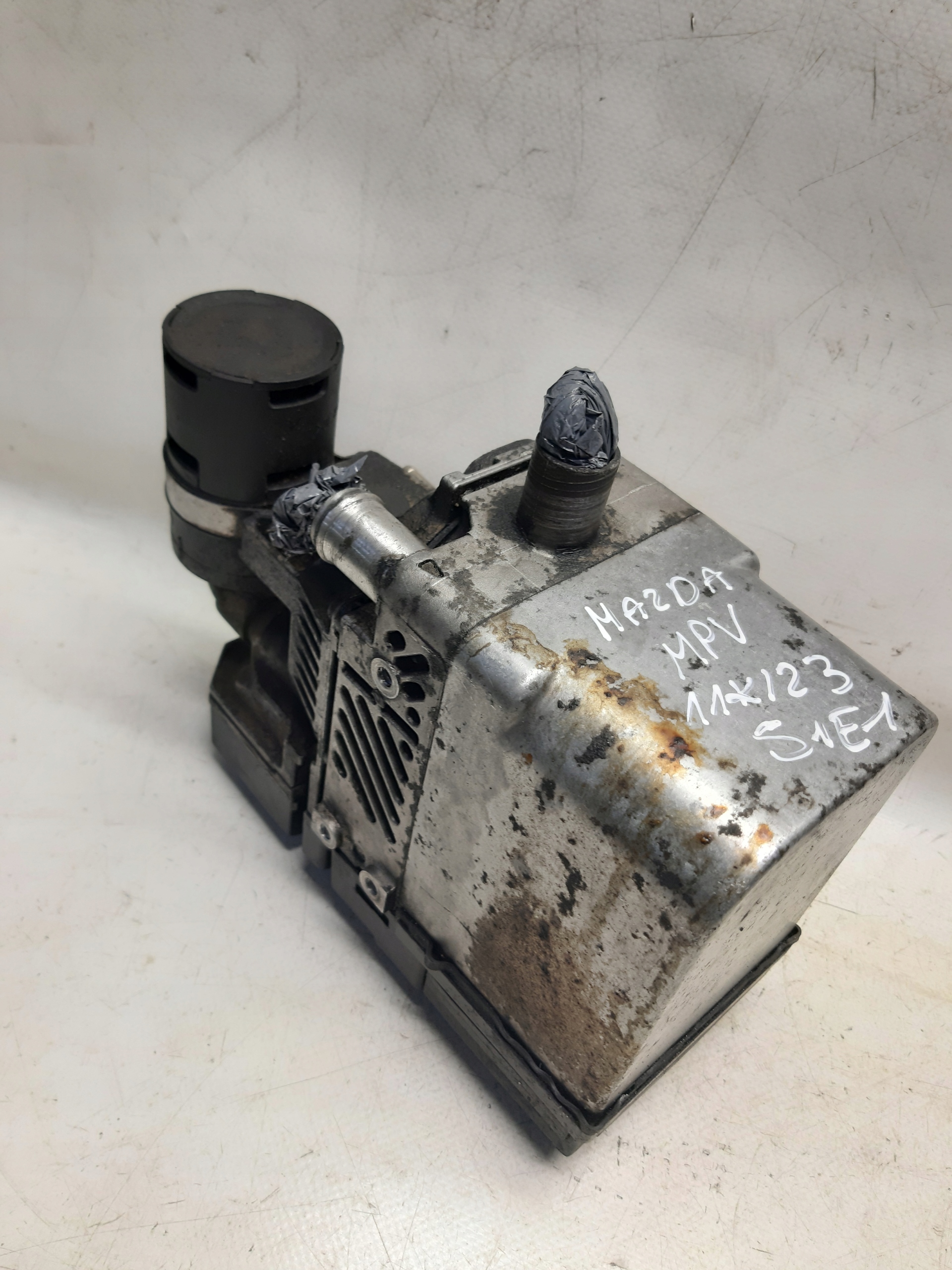 8380998 - WEBASTO 66724A 12V MAZDA MPV