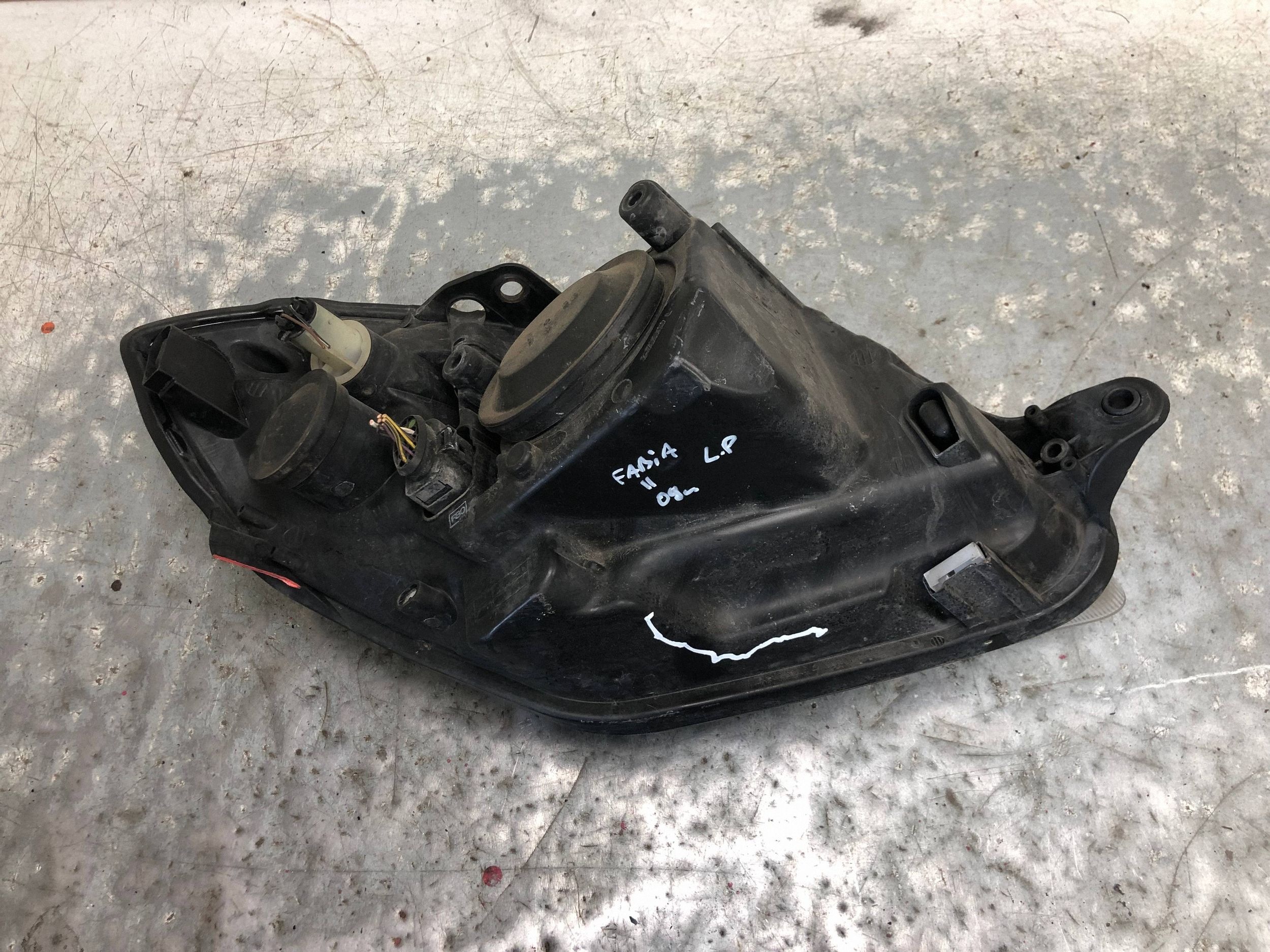 light left front SKODA FABIA MK2 247831-00