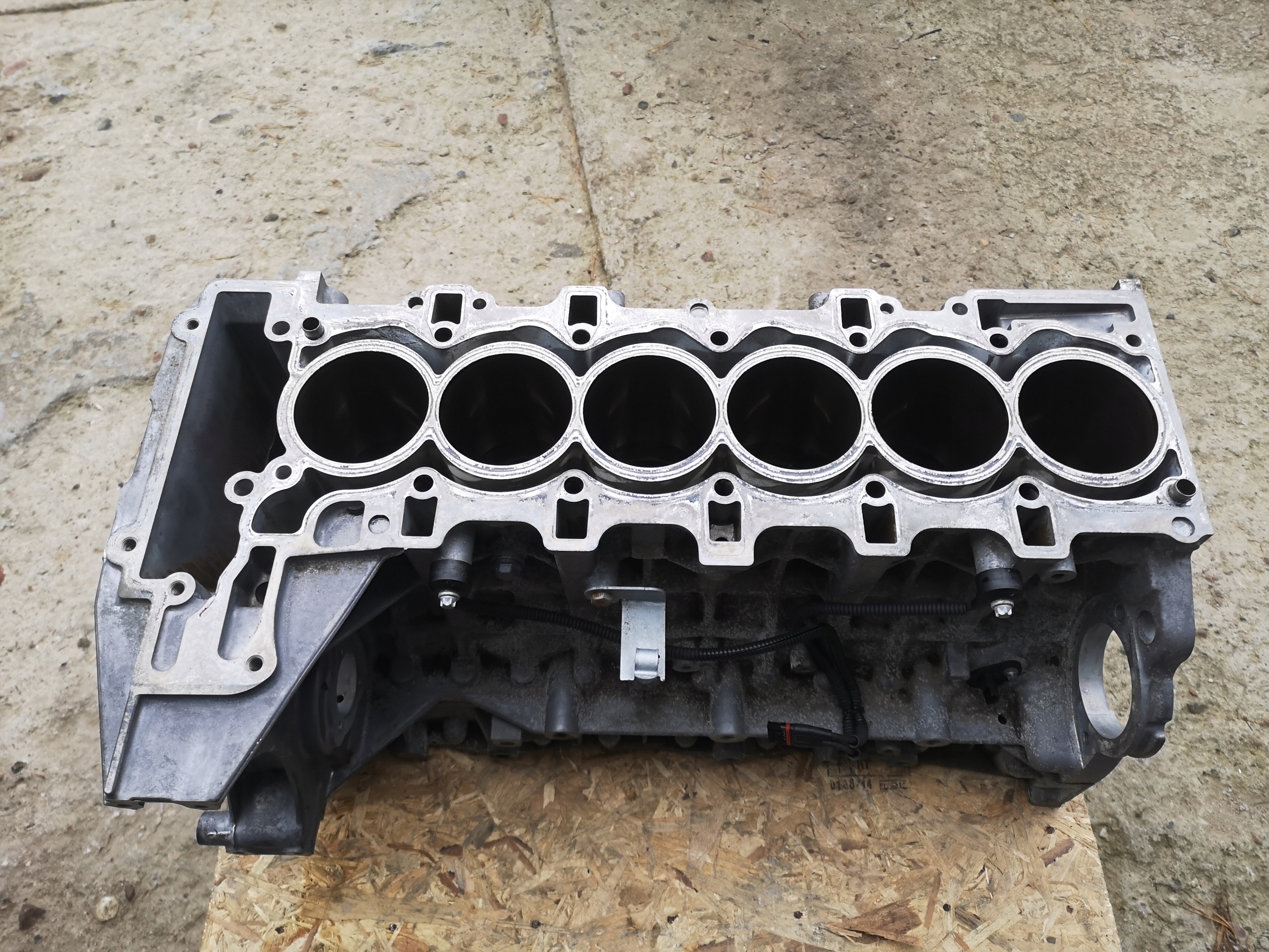 BMW OE N54b30a блок двигуна