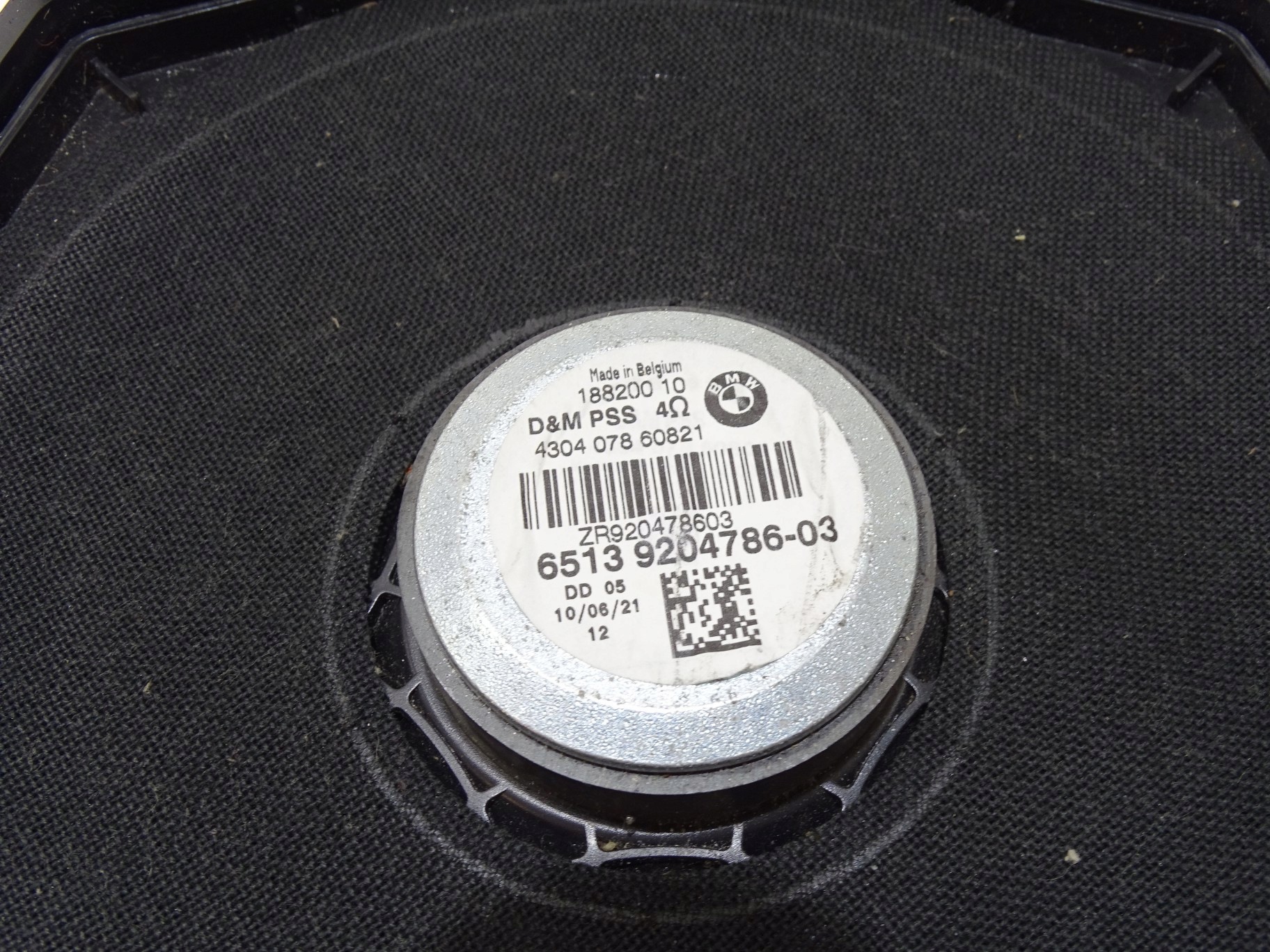 speaker NISKOTONOWY SUBWOOFER right BMW E84 E88 E90 OE 9204786