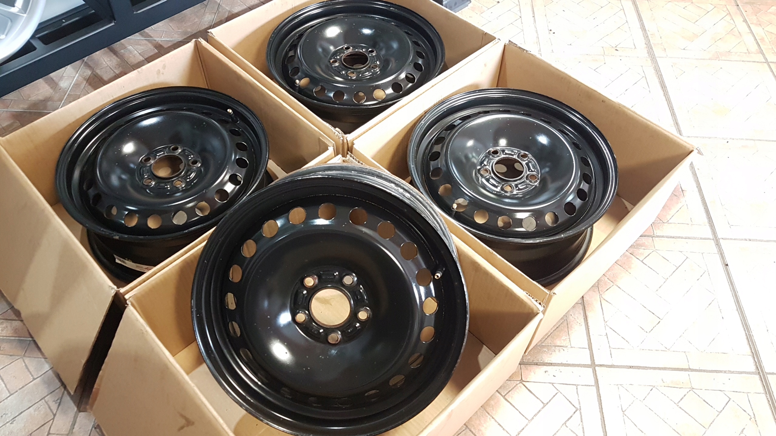 Стальные диски. 16 дюймов для Land Rover Freelander II