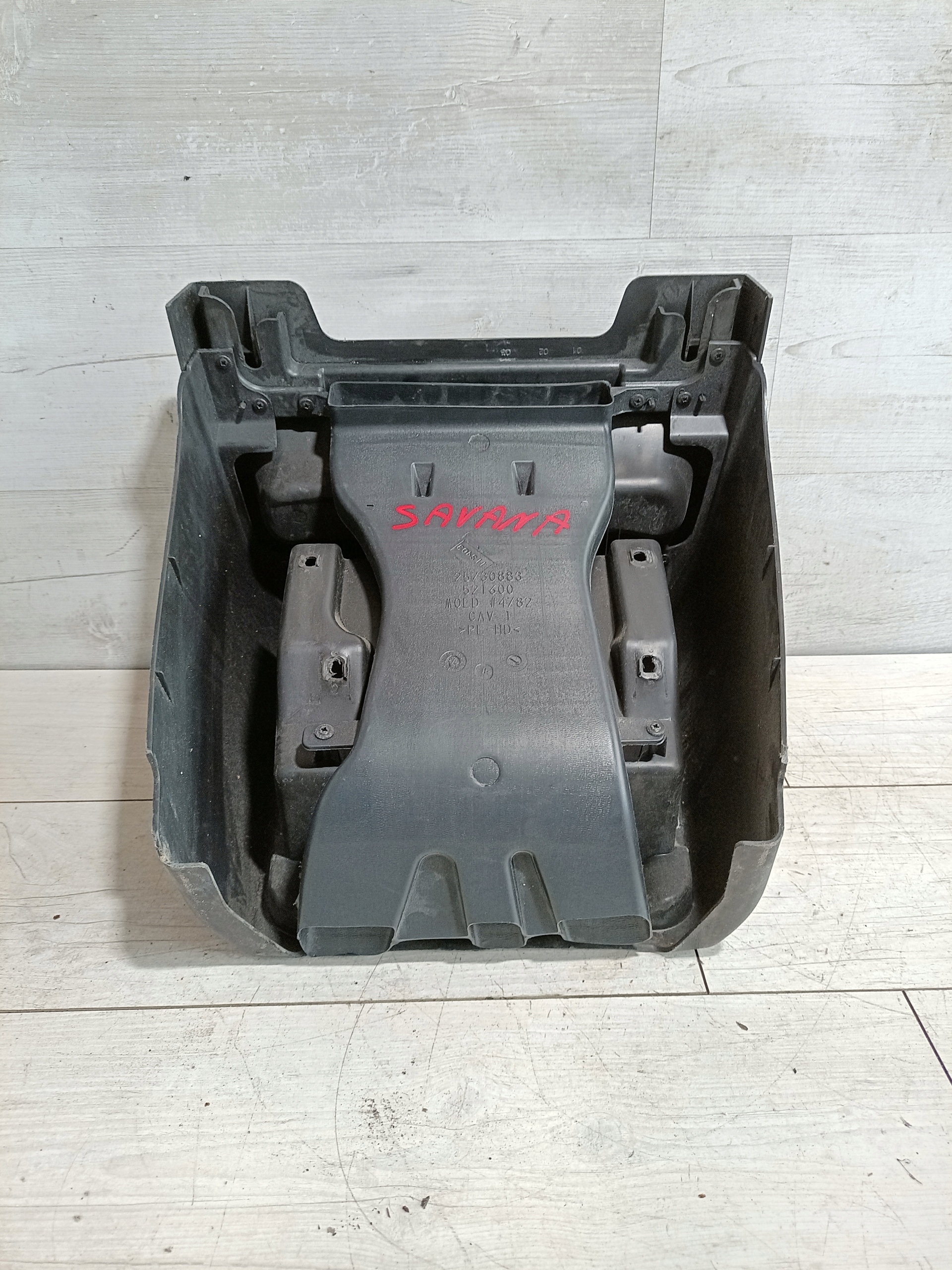 GMC SAVANA 1996-2023 консоль центральная CUP