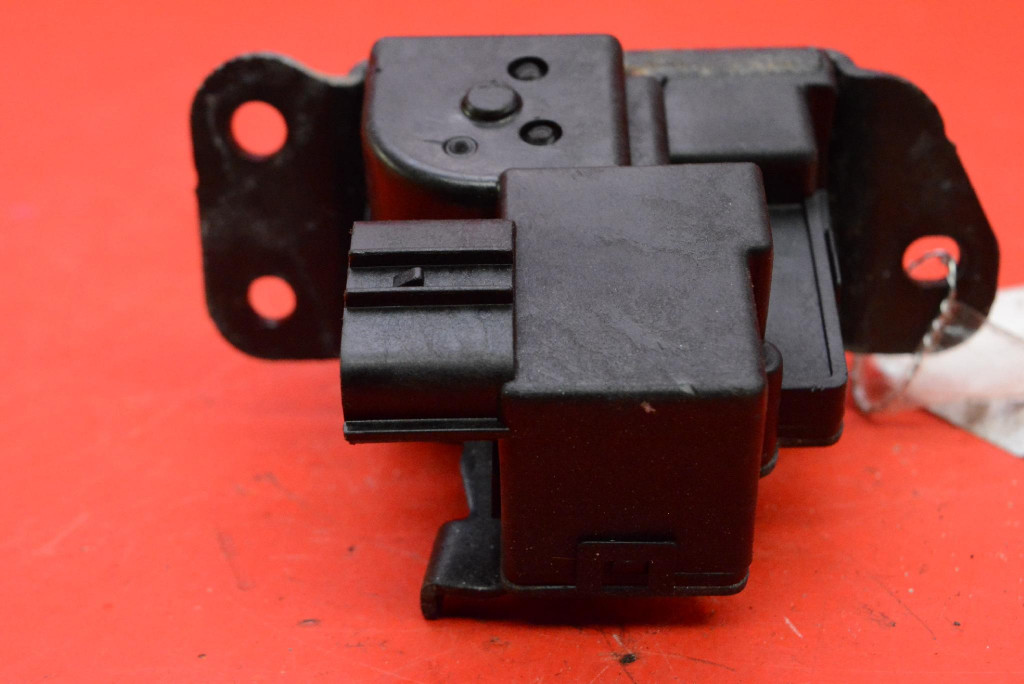 lock bonnet rear part boot KIA CEED 1 and KOMBI 07-10
