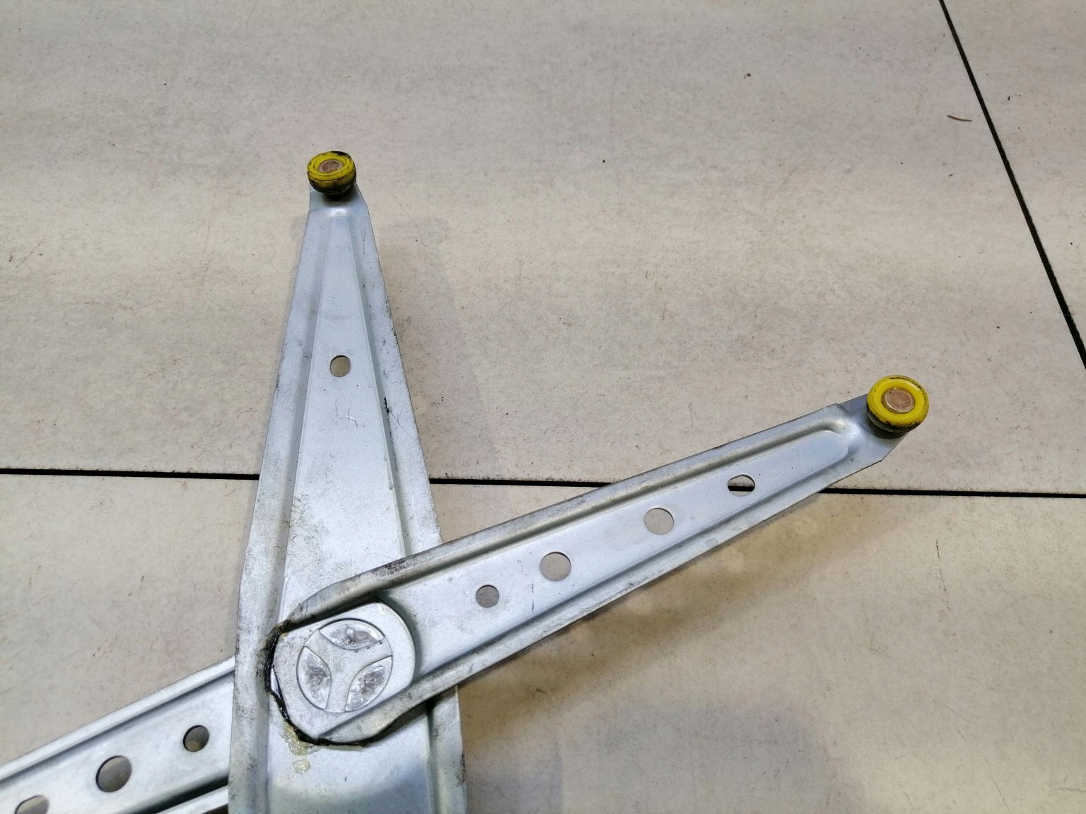 window regulator right front KANGOO and LIFT 400664