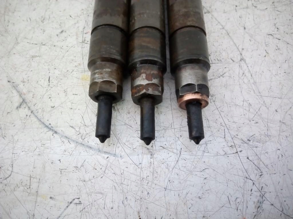 WTRYSKIWACZ RENAULT SCENIC I 1.9 DTI 0432193753 Typ silnika Diesel