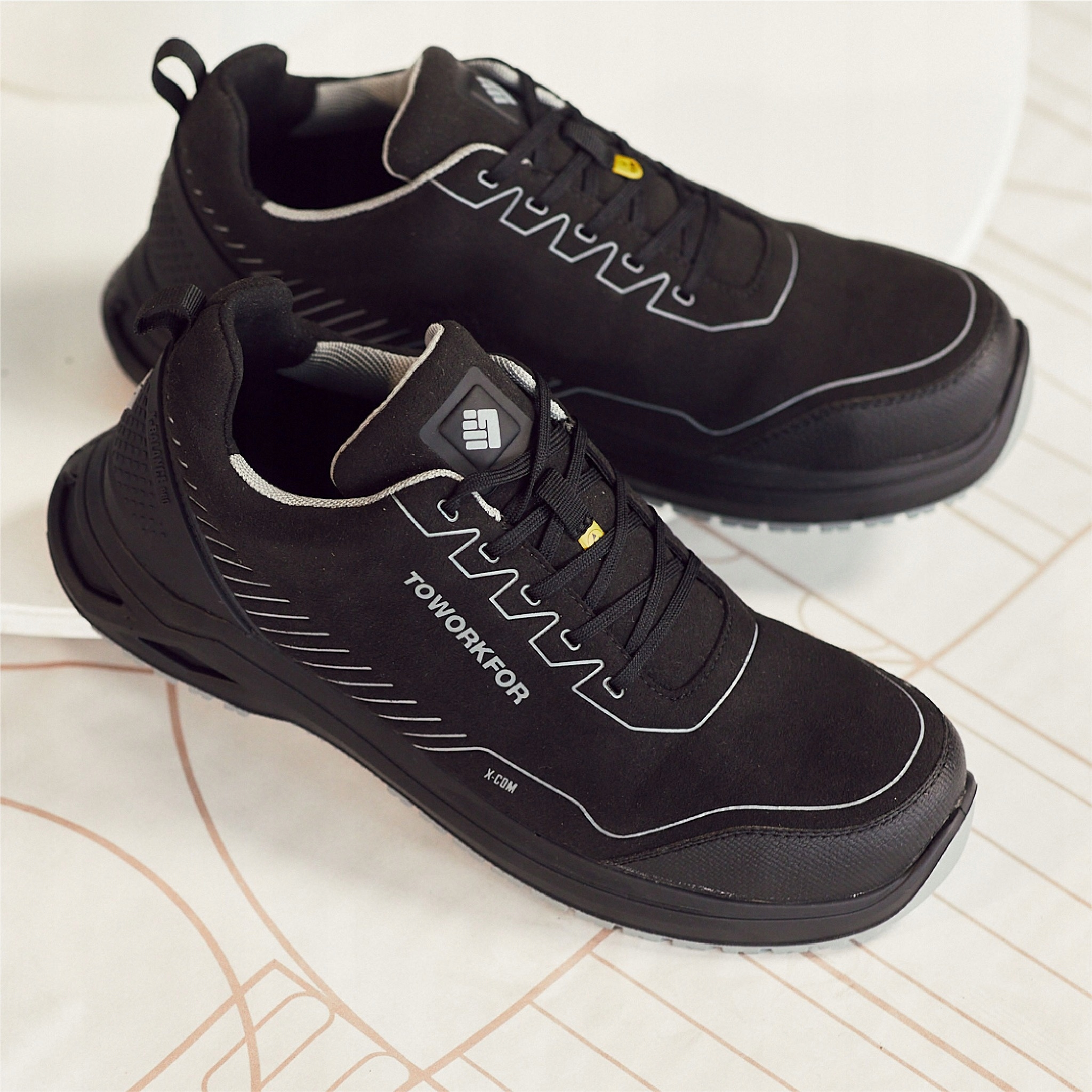 OBUWIE BUTY ROBOCZE BHP LEKKIE ACTION X-COM X-103 S3 SRC ESD ToWorkFor R.43 Rodzaj buta półbuty