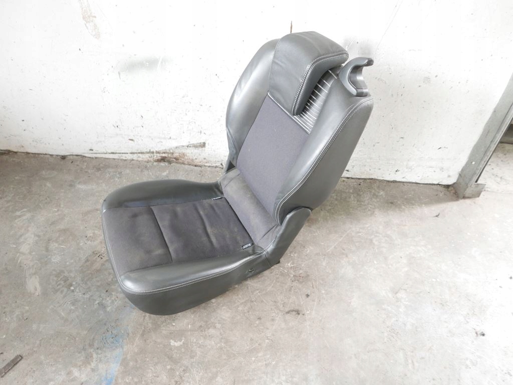 кресло левый задний renault SCENIC II 03-06