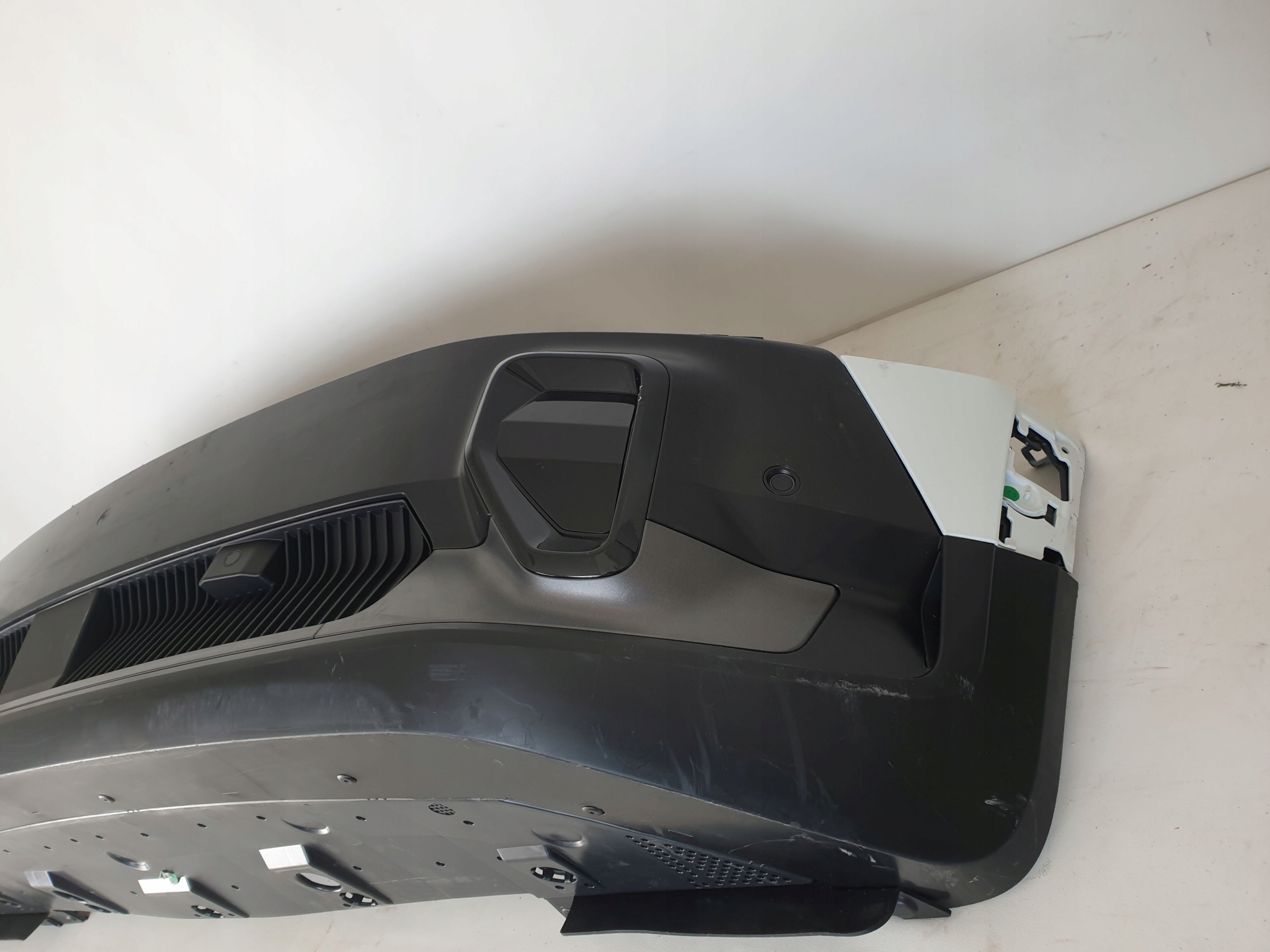 RENAULT 4 IV E-TECH 25-> Stoßstange vorne vorne PDC RADAR abdeckung 620269461R