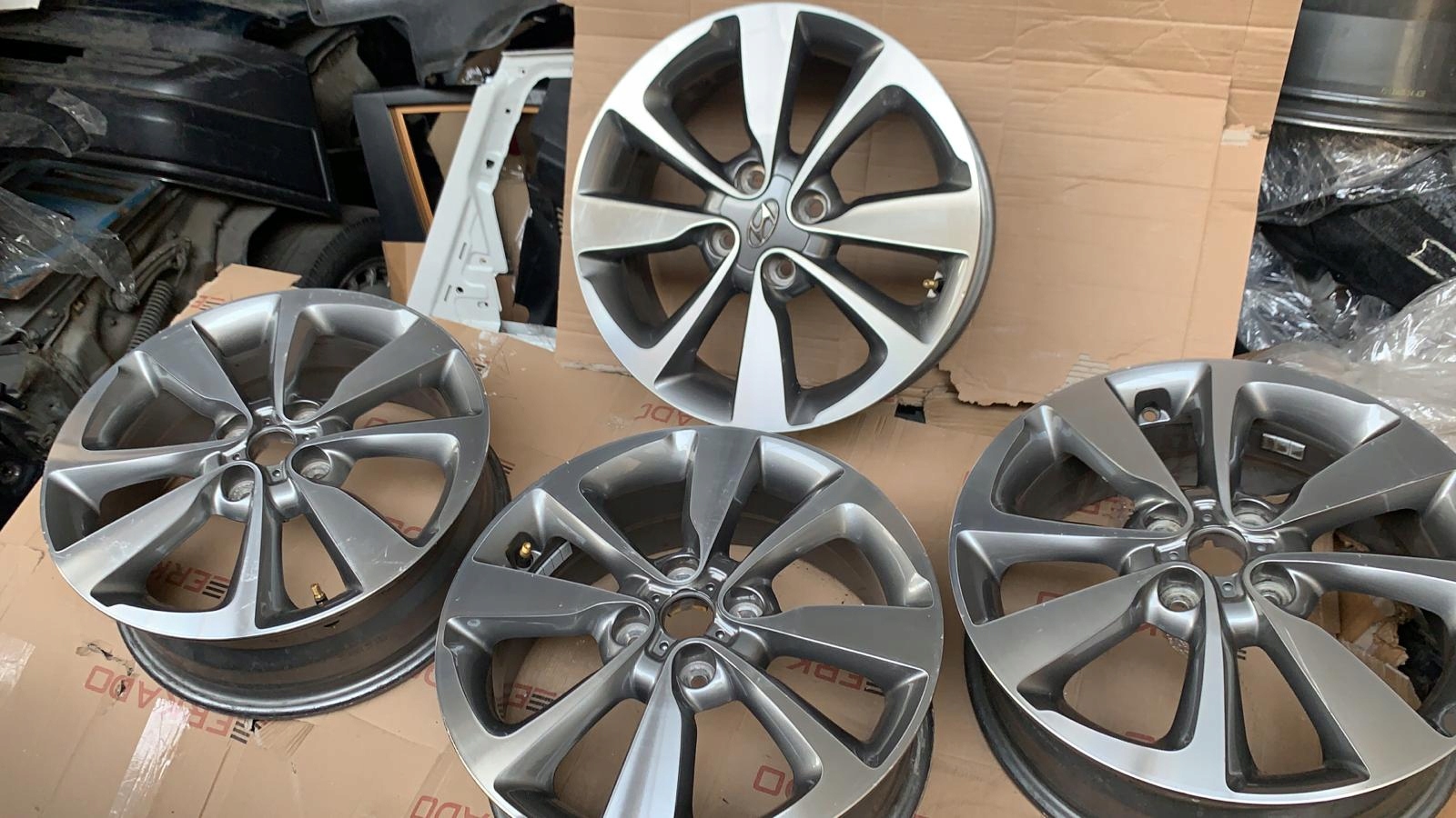 4× Диск алюминиевый Hyundai OE 52910-1k650 6.0