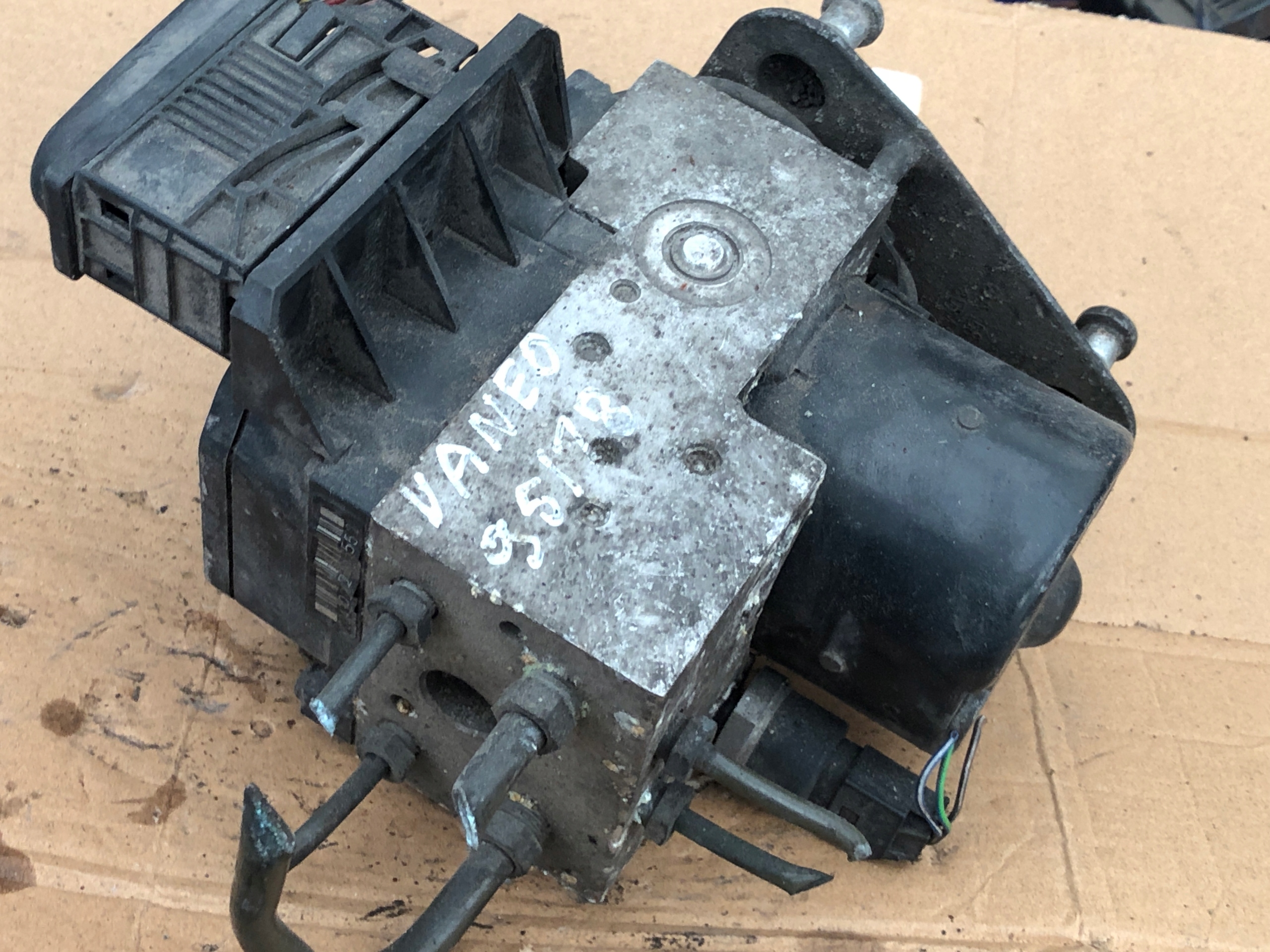 POMPA ABS MERCEDES VANEO 0265202461 A0044310912