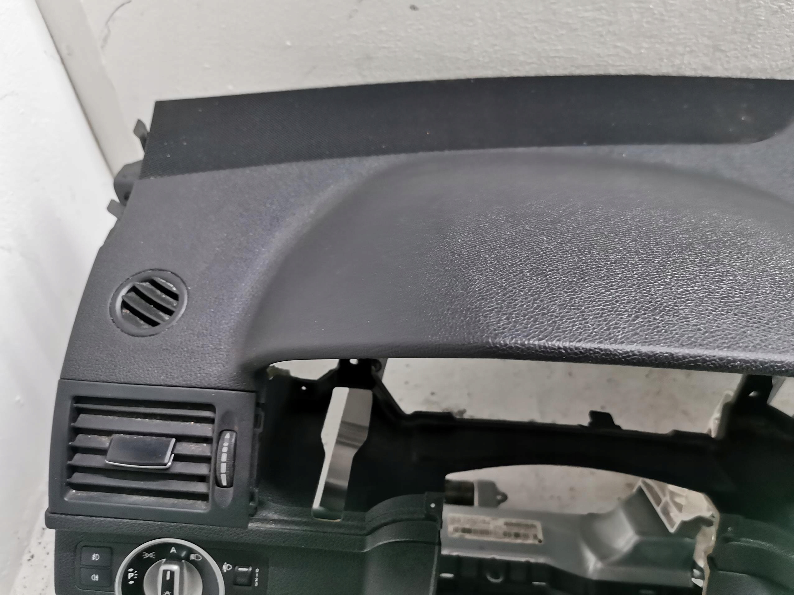 dashboard instrument panel MERCEDES W204 EUROPA