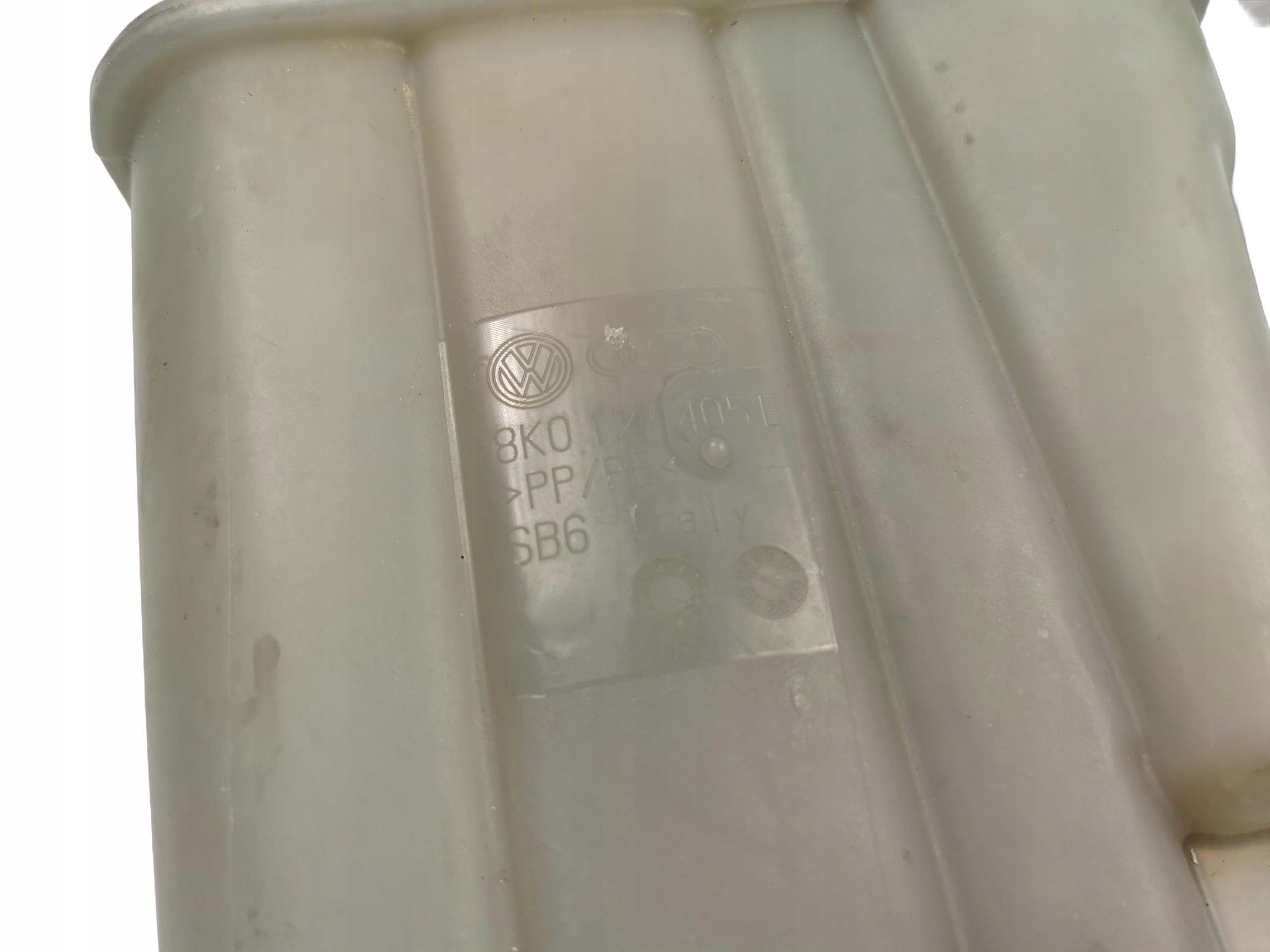 Réservoir eau AUDI A5 8K0121405E