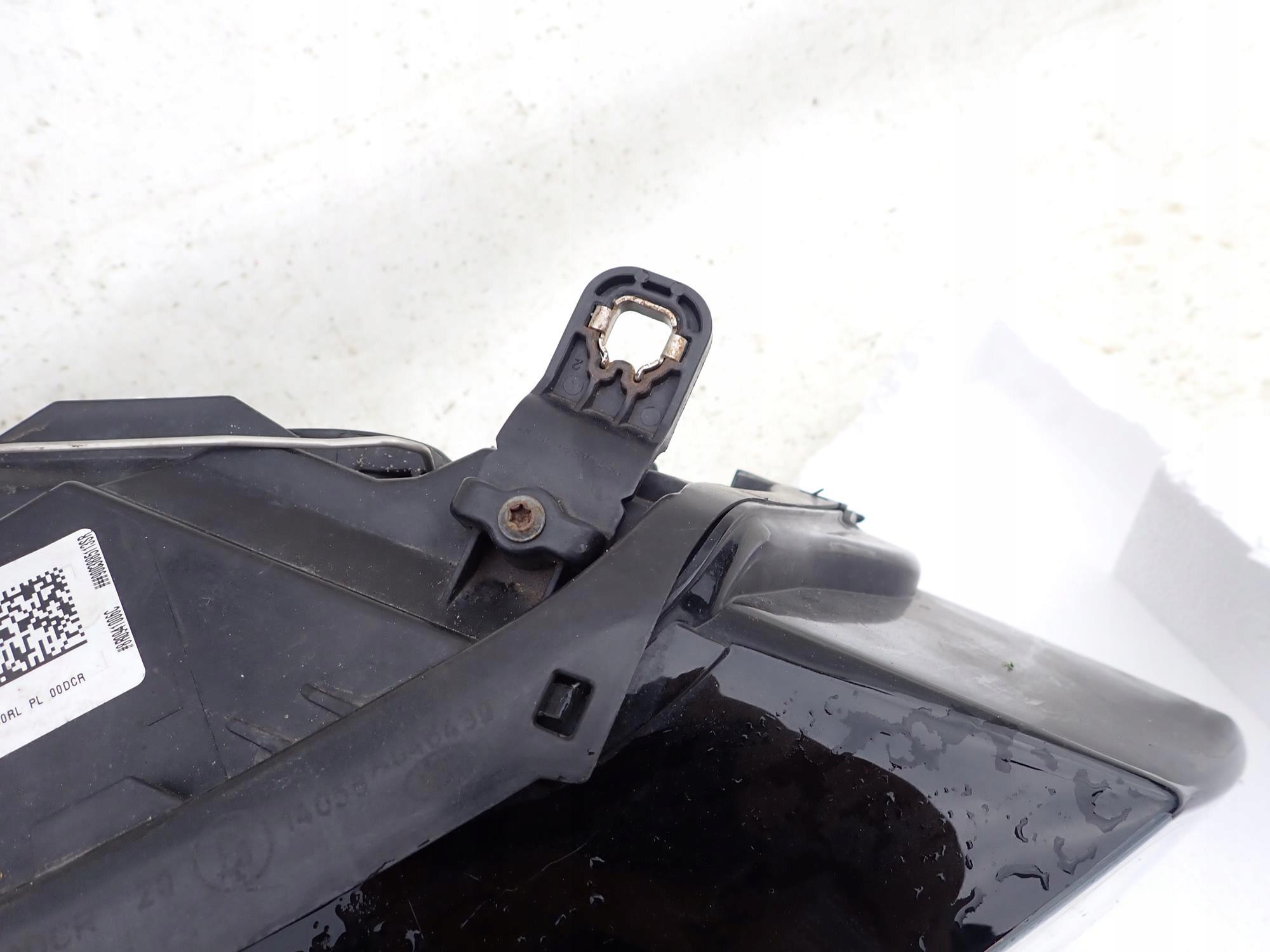 AUDI Q5 and 8R LIFT 12-16 light front front right