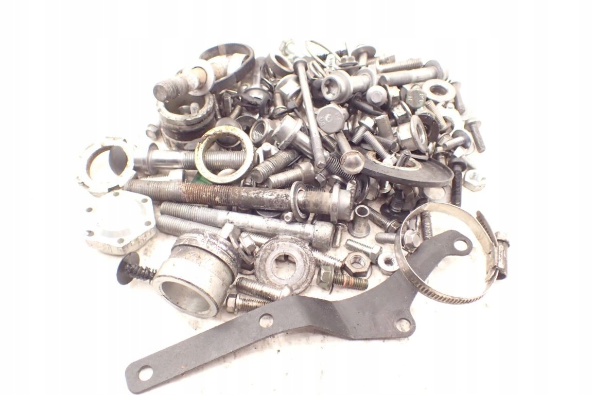 Triumph Speed Triple 1050 05-11 Lift śruby śrubki