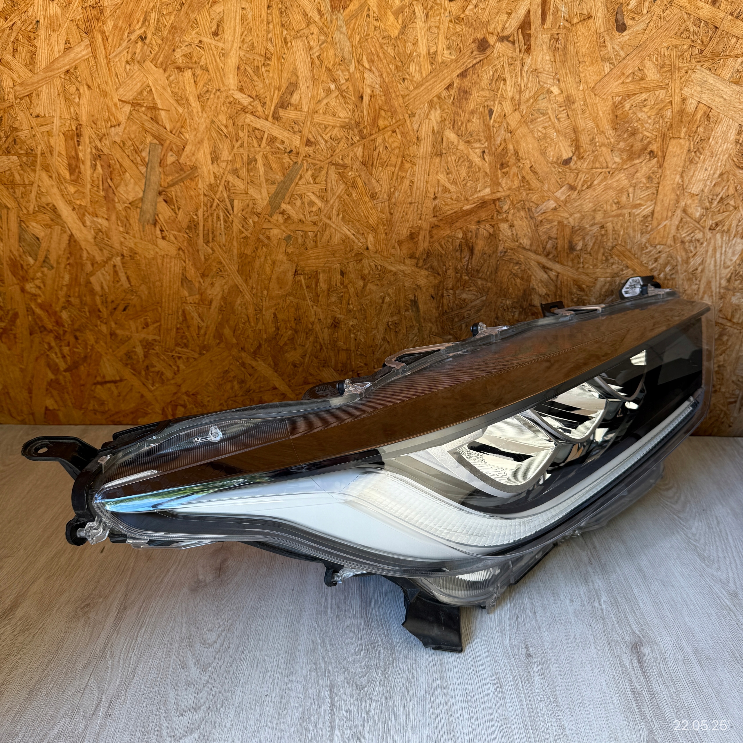 light left right lights front KOMPLET TOYOTA YARIS IV