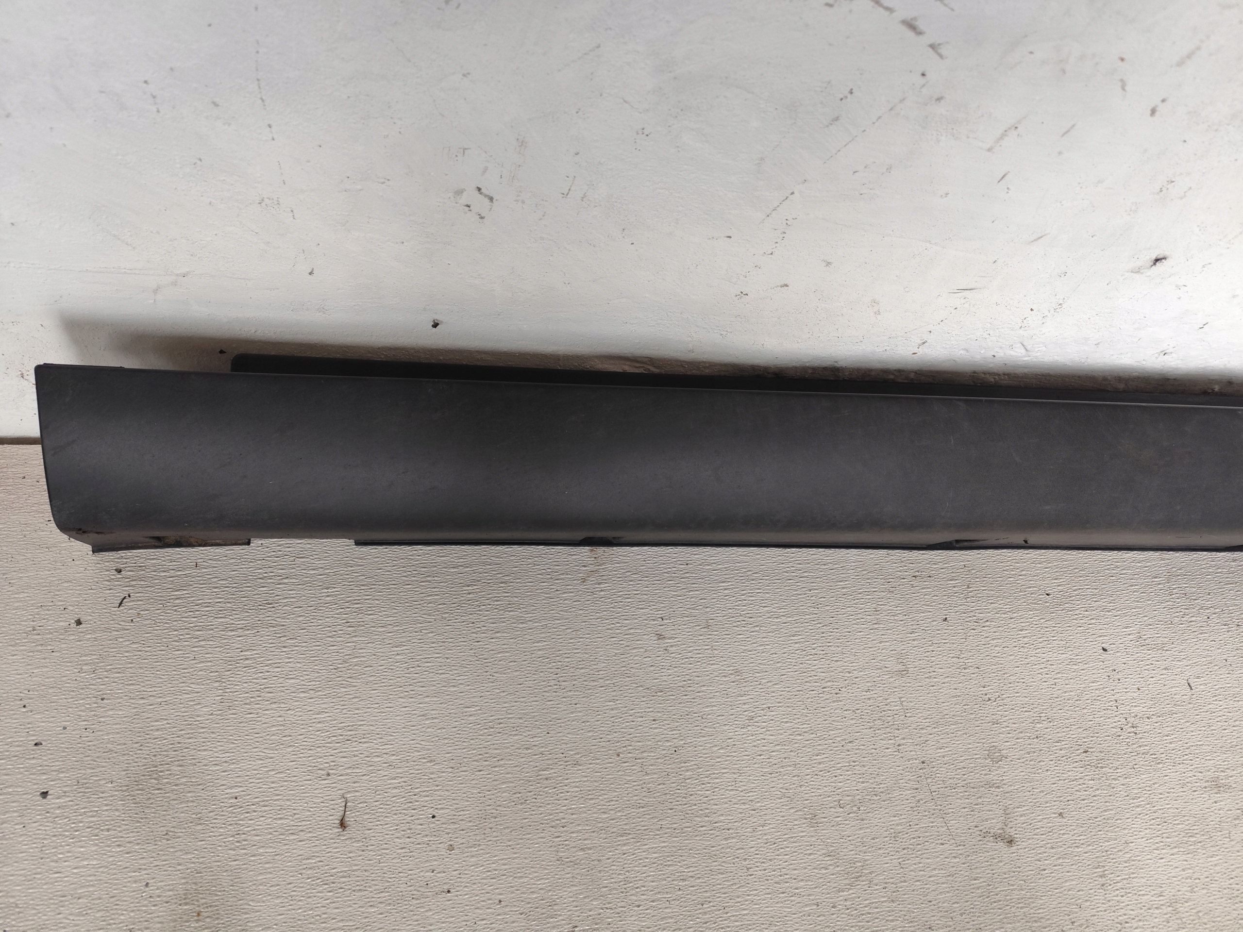 SSANGYONG TIVOLI 2016 moulding threshold left