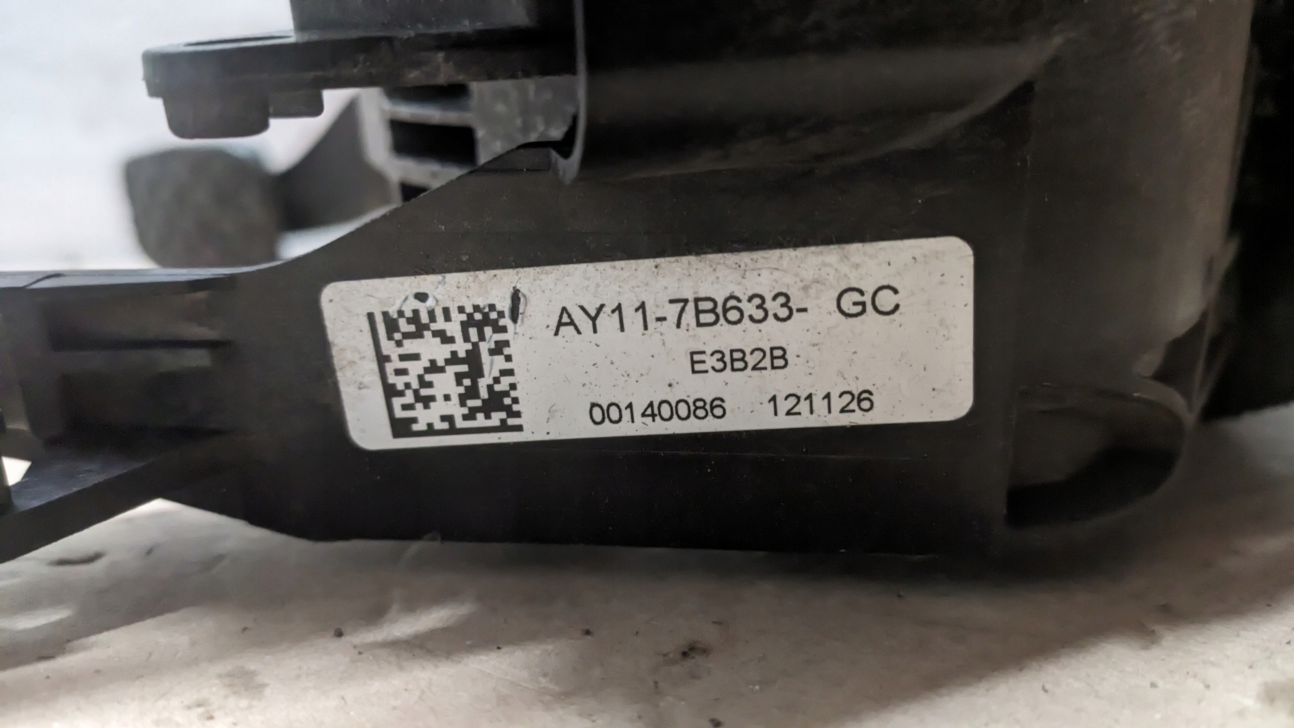 FORD B-MAX 12R 1.0 EB Kupplungspedal AY11-7B633-GC